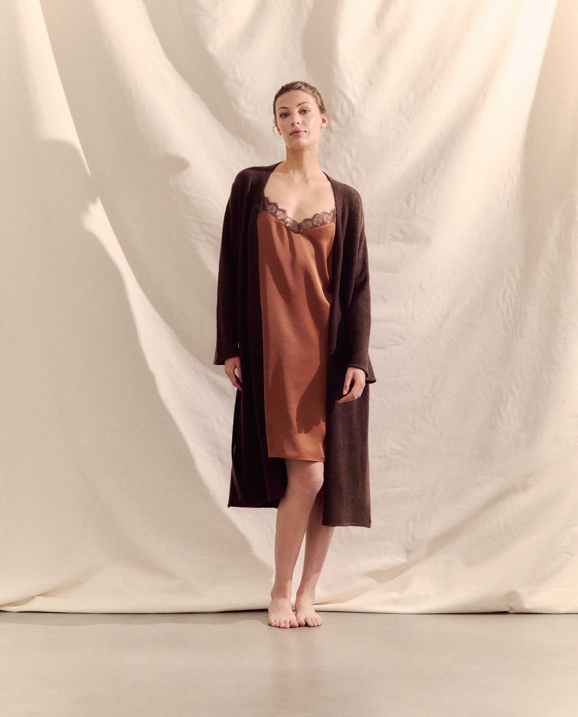 Robe liso curto Castanho-1