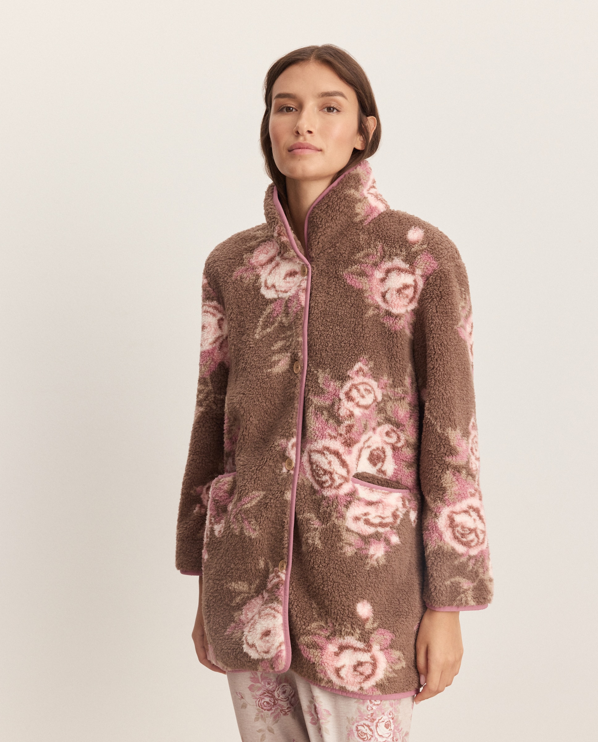 Imagem 0 de Robe com Botões e Estampado Floral