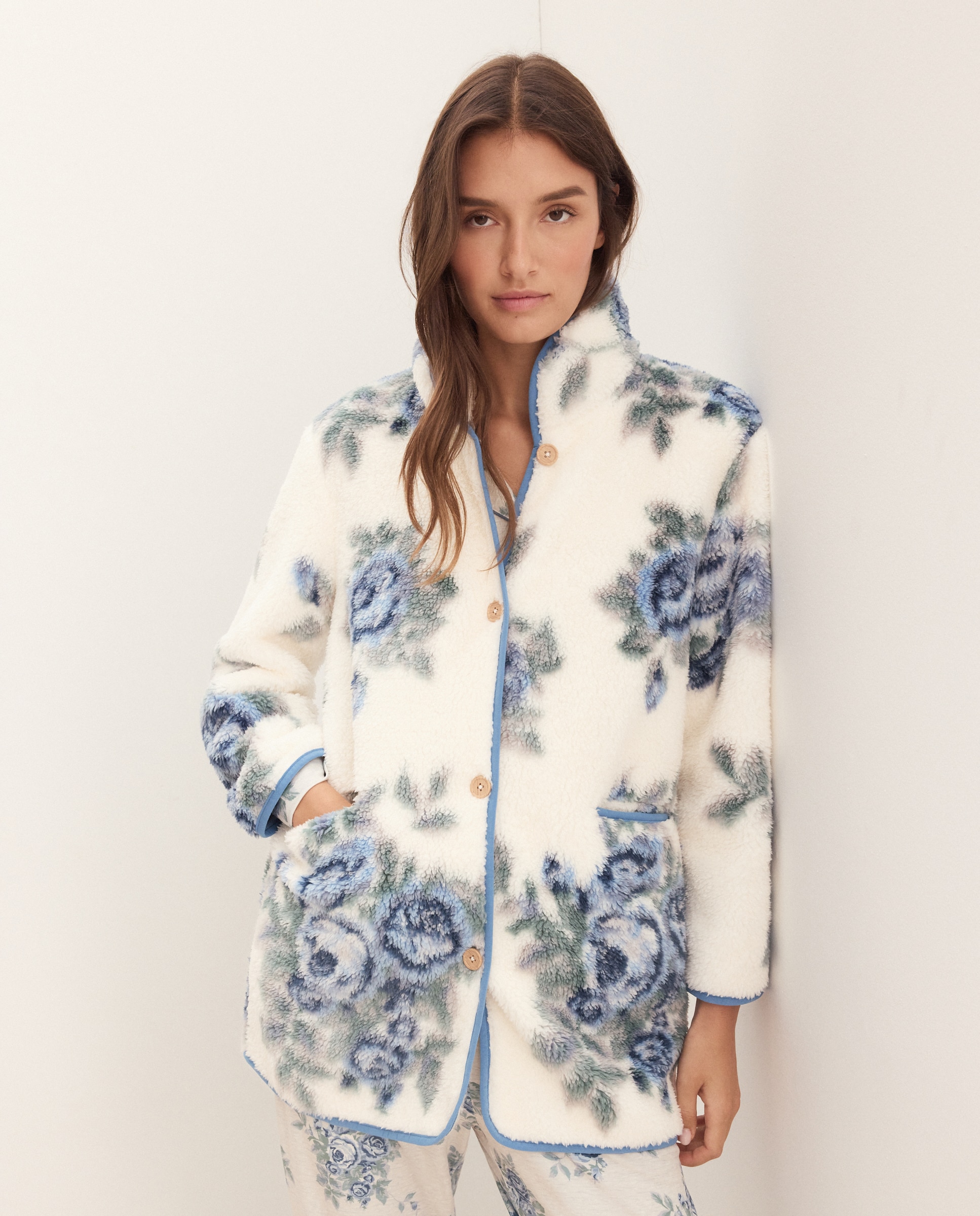 Imagem 0 de Robe com Botões e Estampado Floral