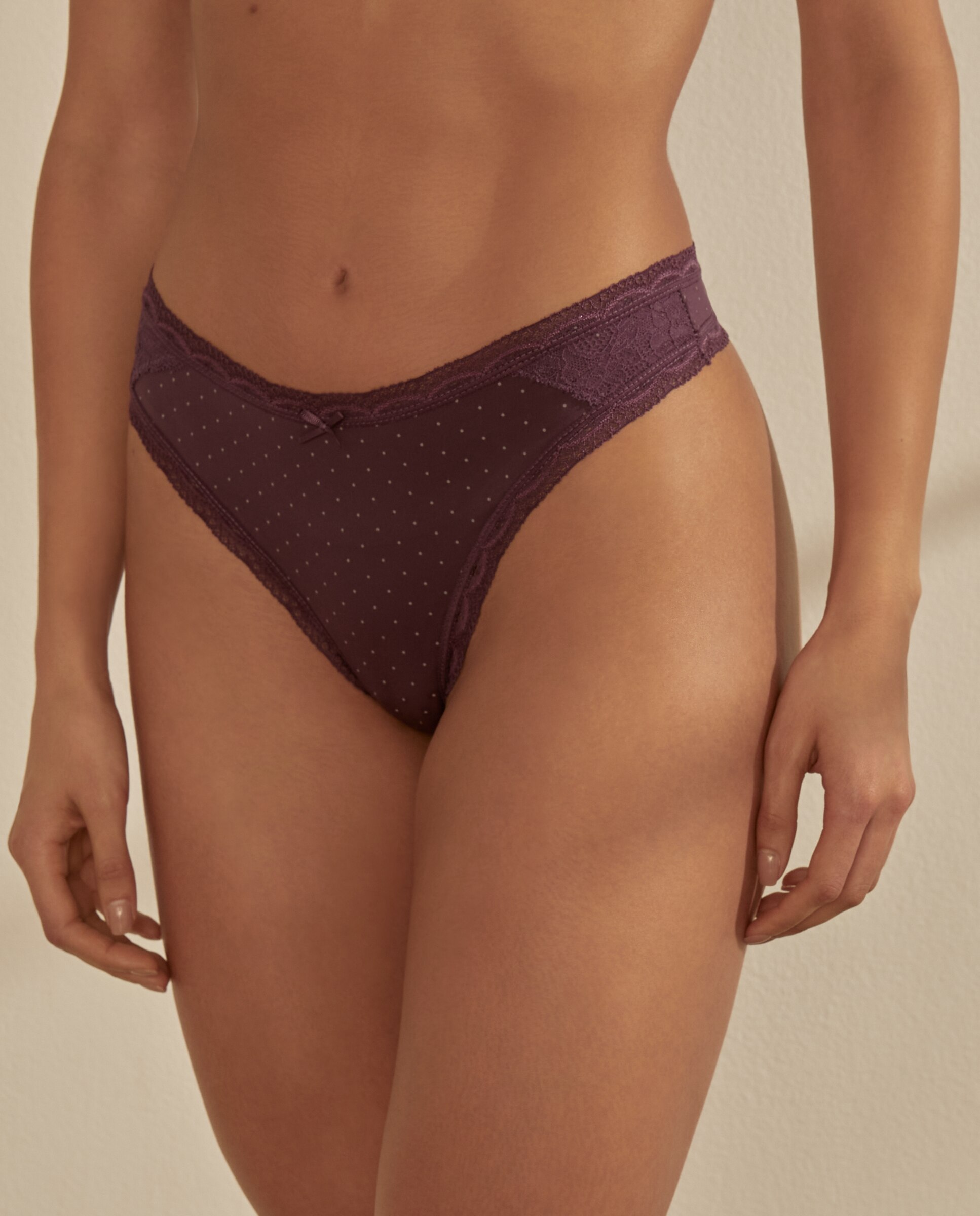 Tanga em Microfibra com Detalhe Roxo-1