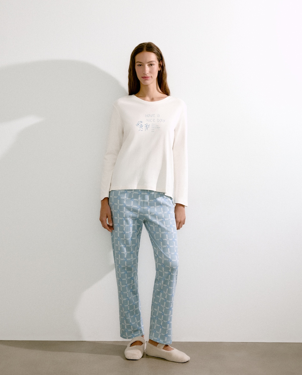 Pijama Comprido com T-shirt com Estampado Posicional Branco-marfim-1