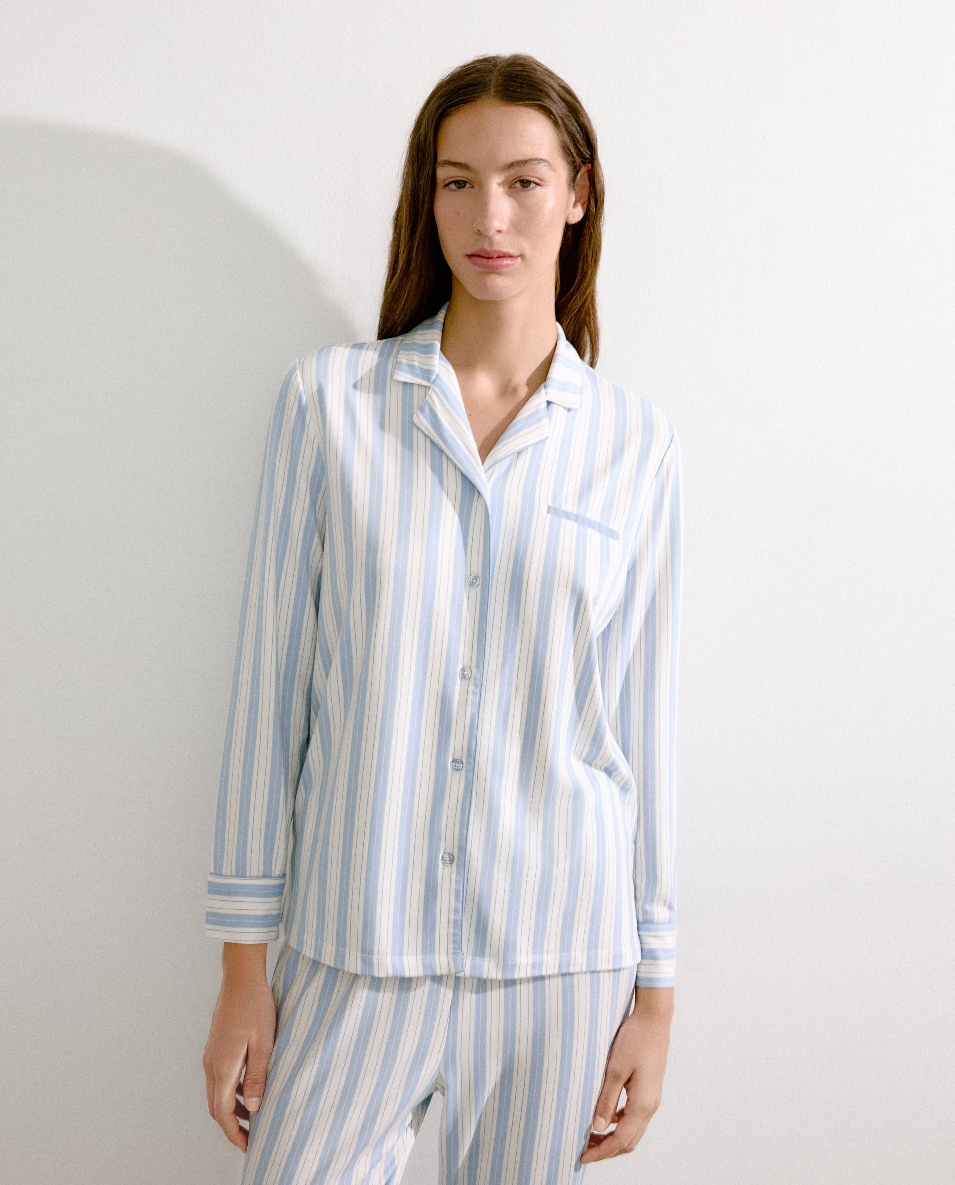 Pijama Camiseiro às Riscas 410 Azul Claro-3