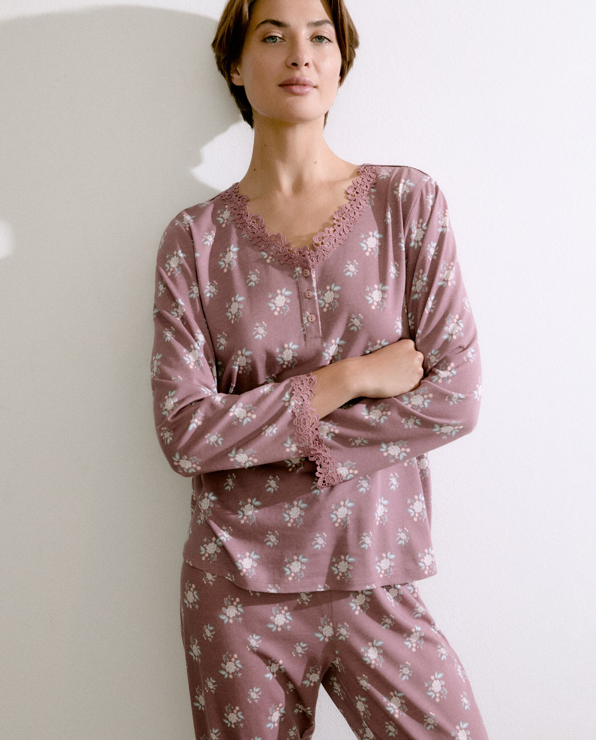 Pijama com Estampado Floral Rosa-2