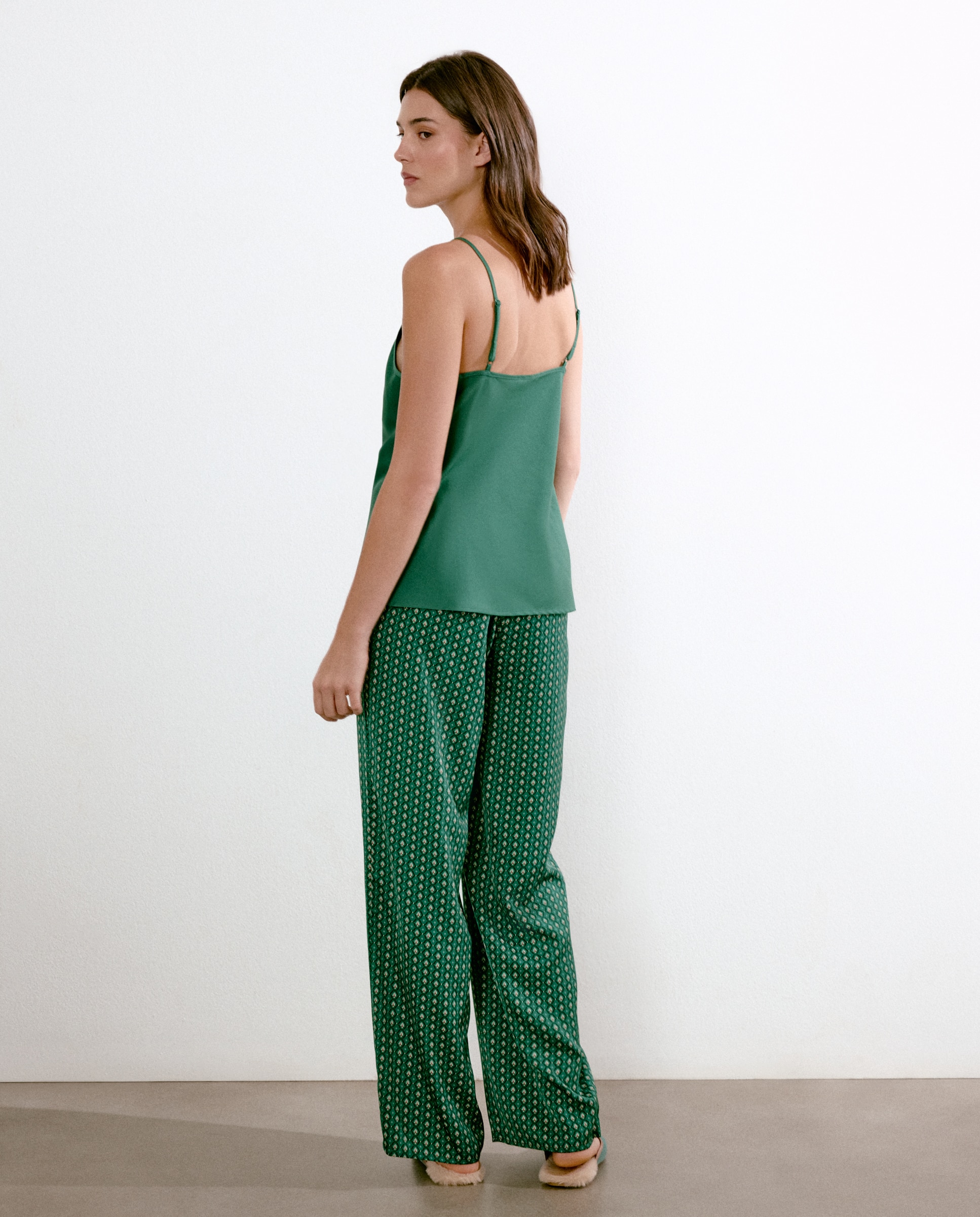 Pijama de Alças com Renda na Gola Multicolor-3