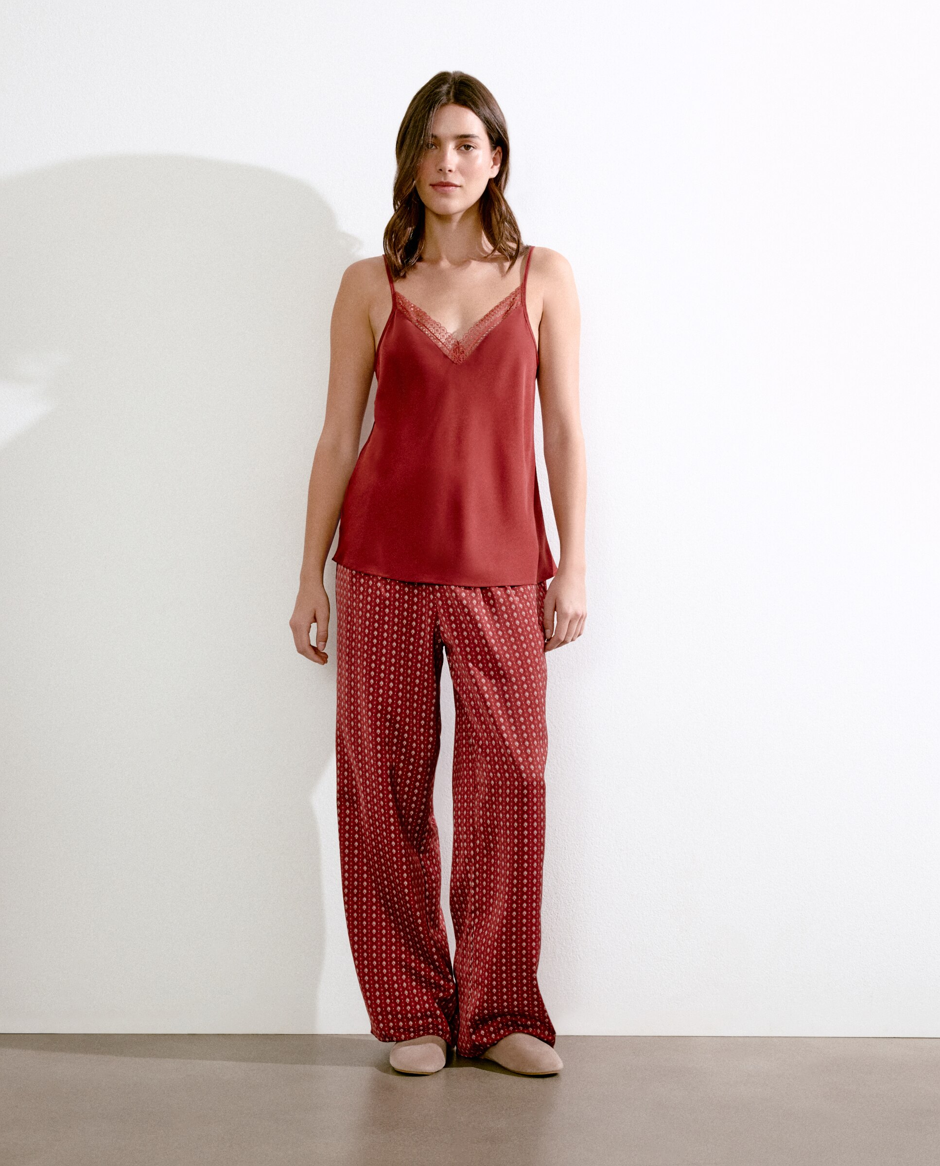 Pijama de Alças com Renda na Gola Multicolor-2