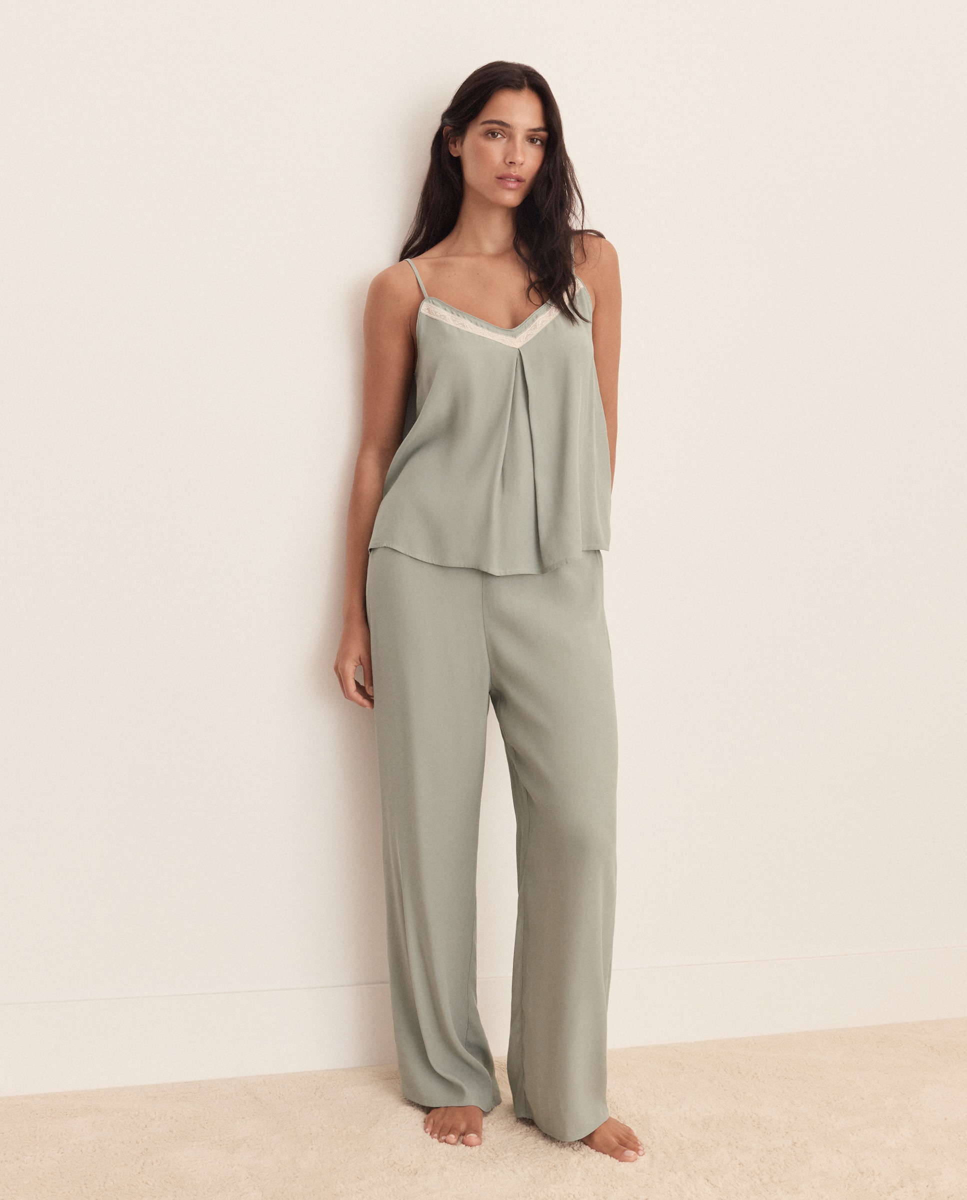 Imagen 0 de Pijama liso de tirantes de mujer Verde
