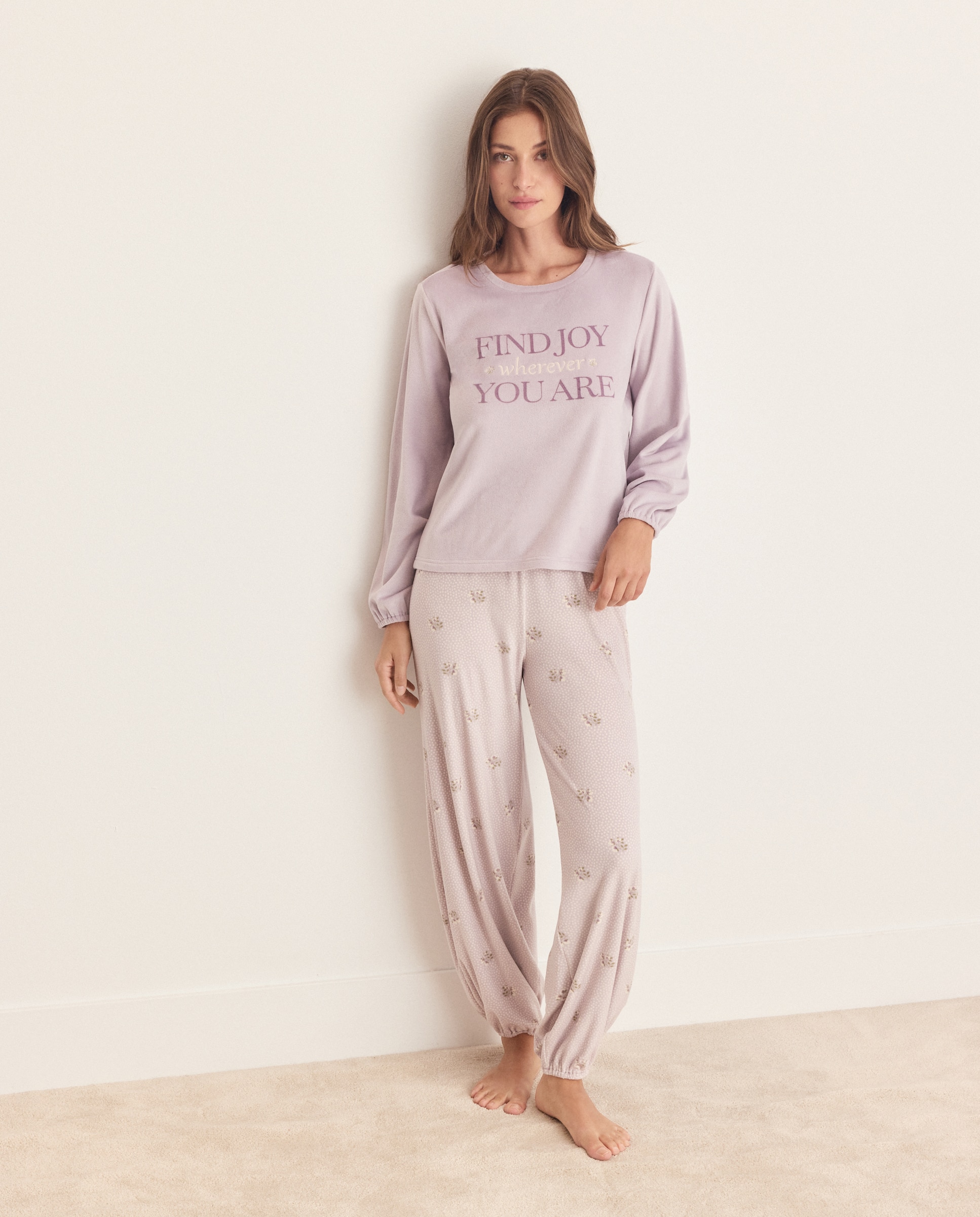 Imagen 0 de Pijama completo liso de mujer 284 Lila