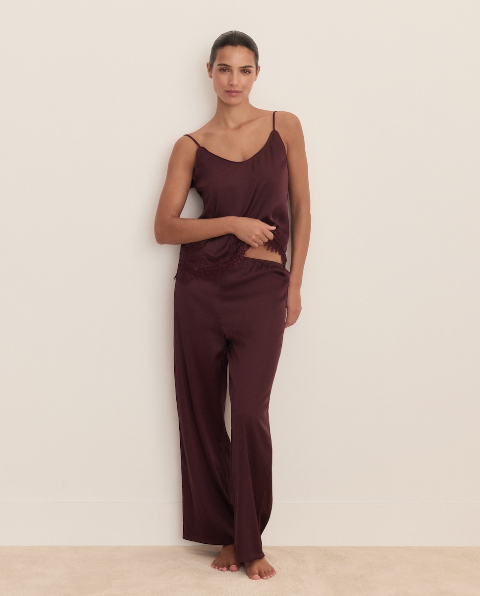 Imagen 0 de Pijama tirantes de mujer con pantalón largo de satén Burdeos