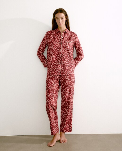 Imagen 0 de Pijama de mujer camisero con estampado floral