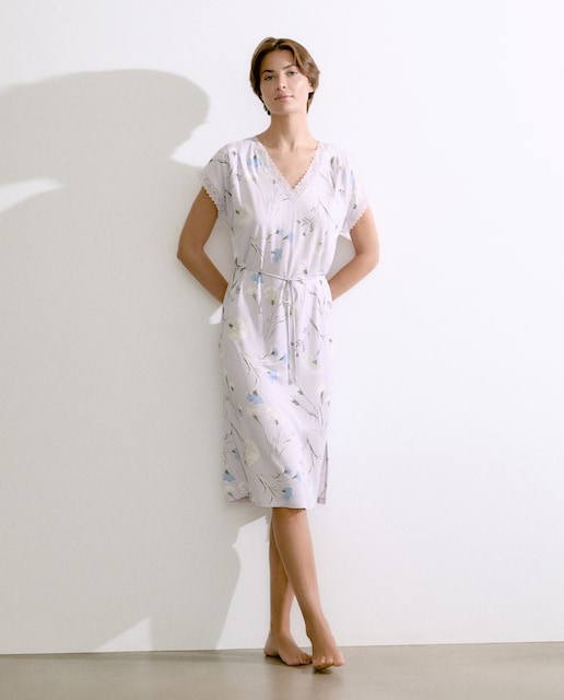 Imagem 0 de Camisa de Dormir com Decote em Bico