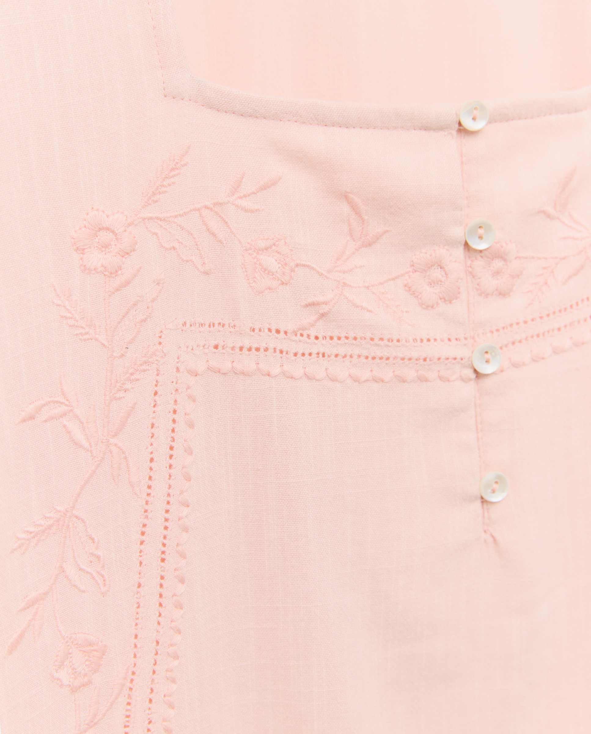 Camisa de Dormir com Botões na Carcela e Bordado de Fantasia 250 Nude-4
