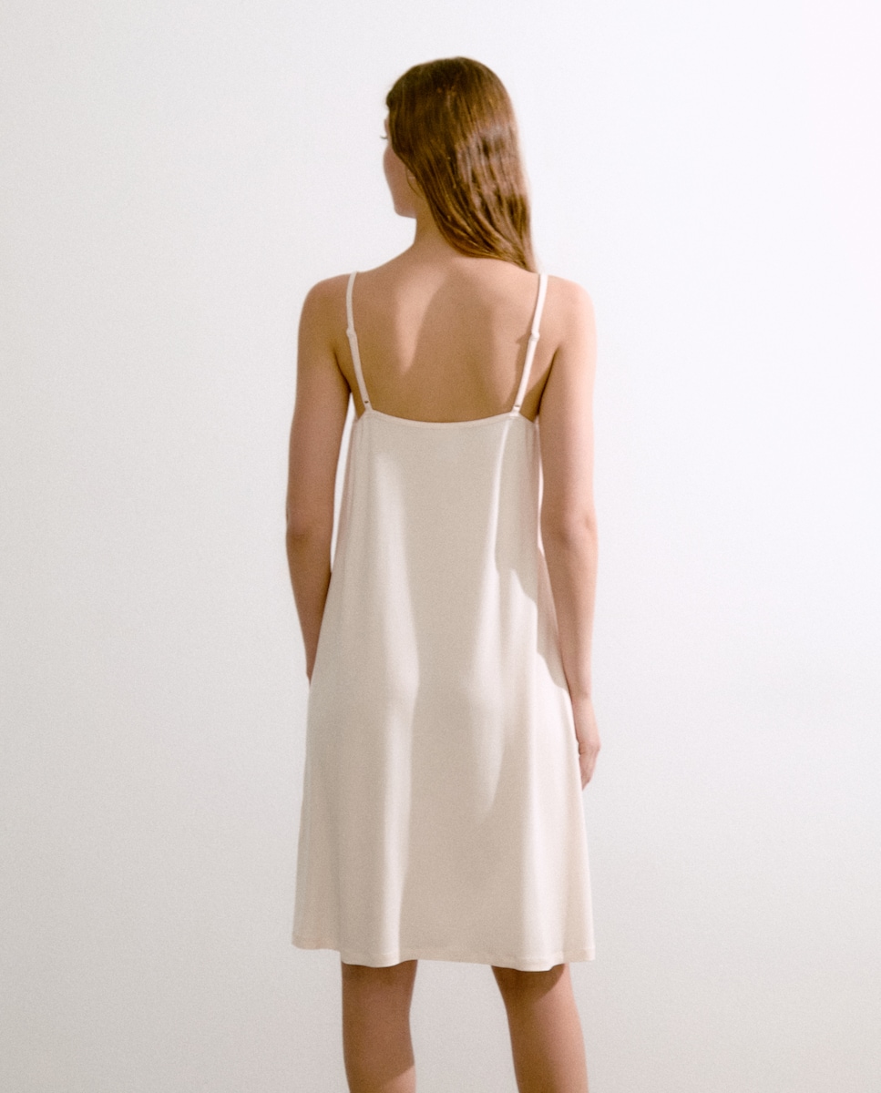 Camisa de Dormir pelo Joelho com Alças 120 Cru-3