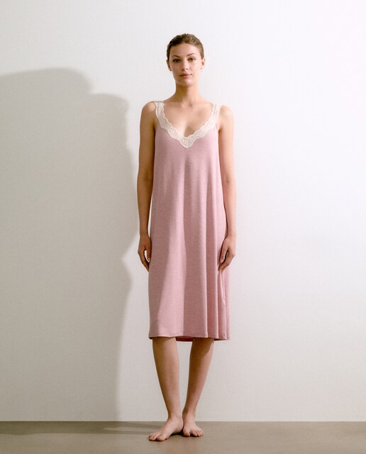 Imagem 0 de Camisa de Dormir com Alças e Renda