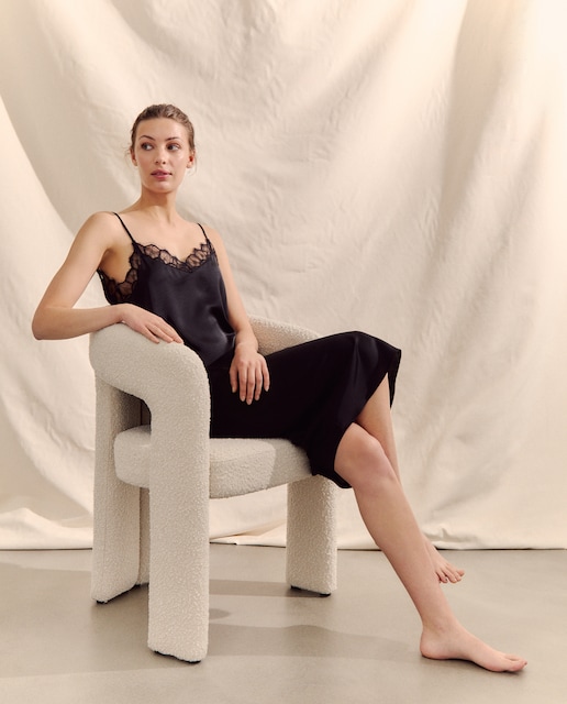 Imagem 0 de Camisa de Dormir Comprida Acetinada