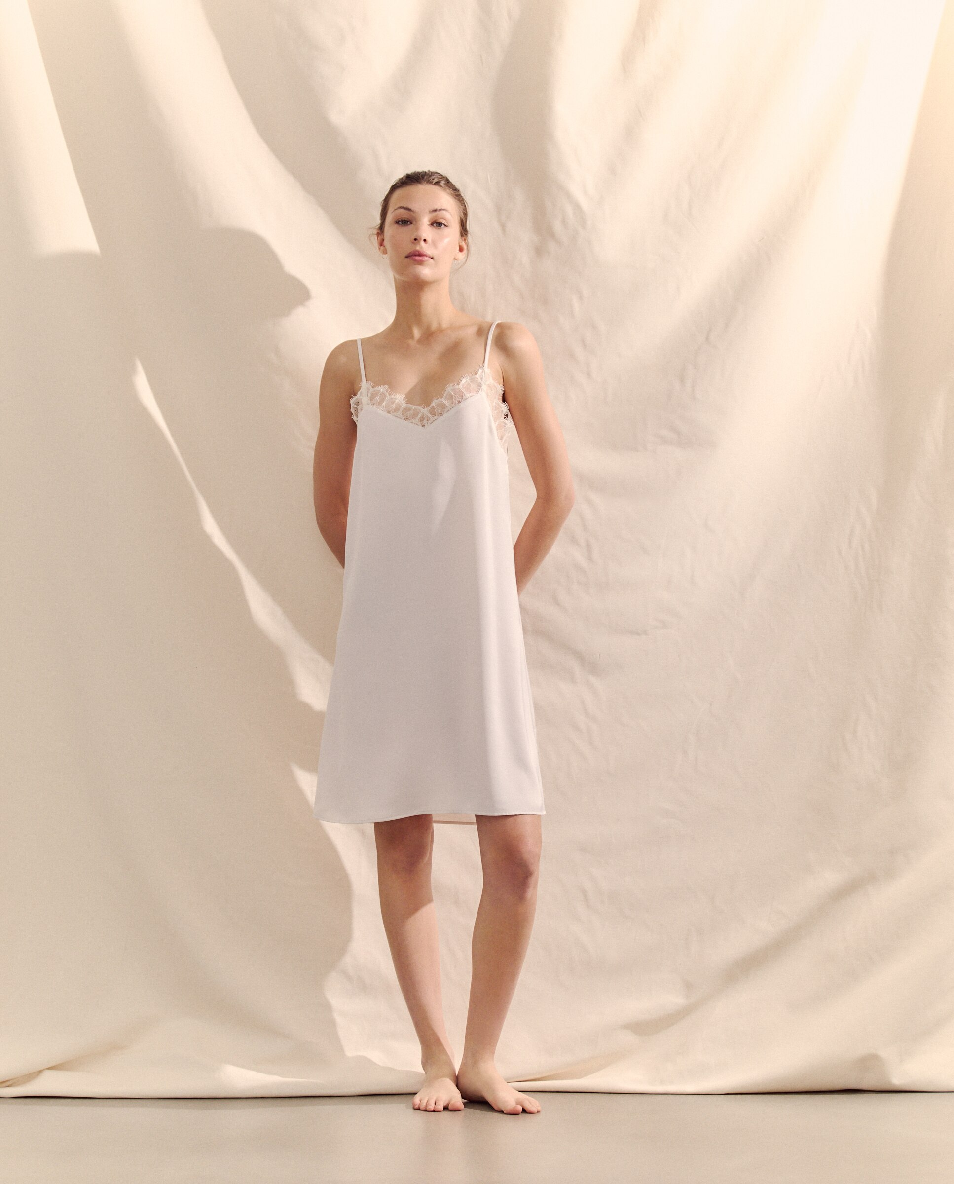 Camisa de Dormir Comprida Acetinada Branco-2