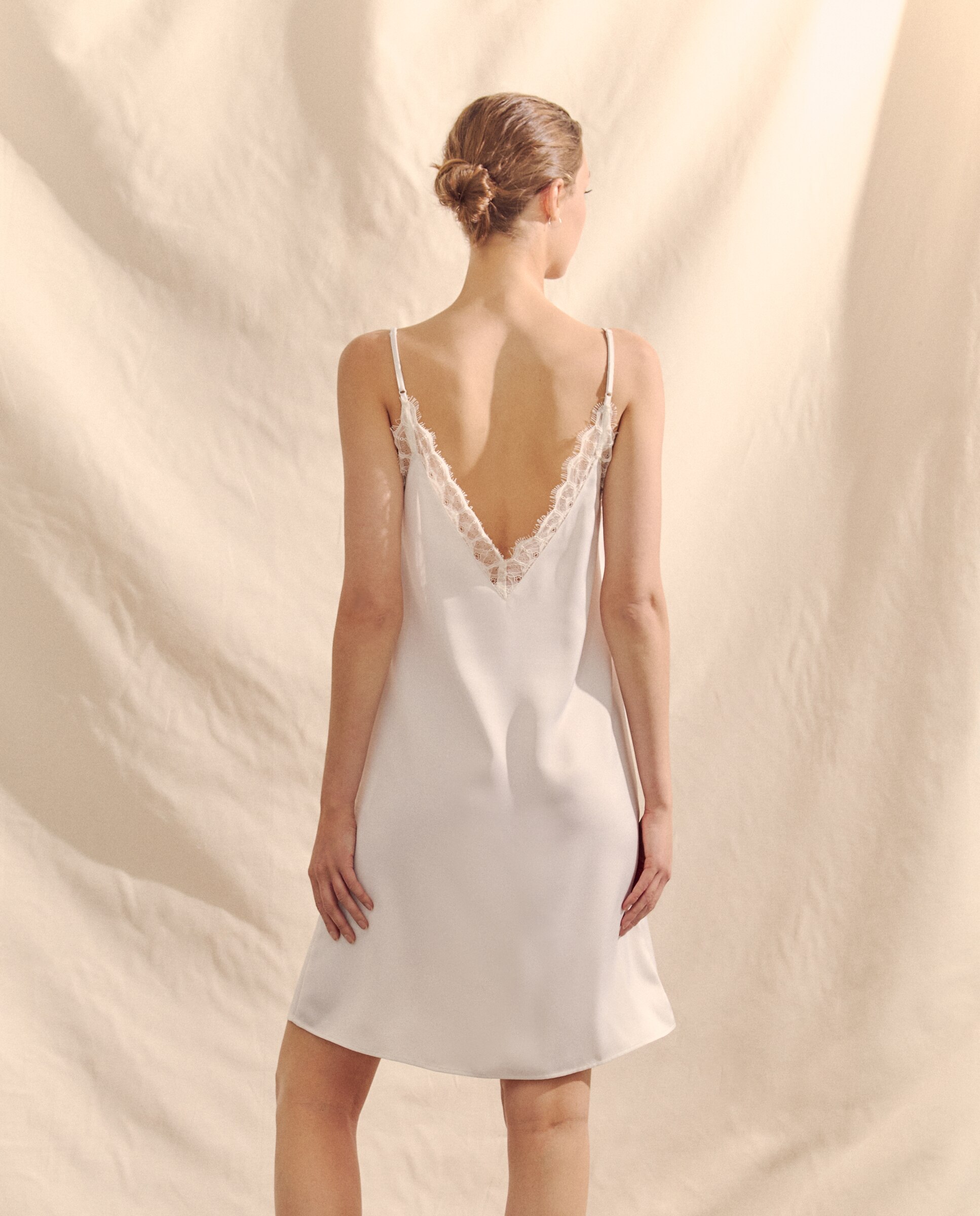 Camisa de Dormir Comprida Acetinada Branco-7