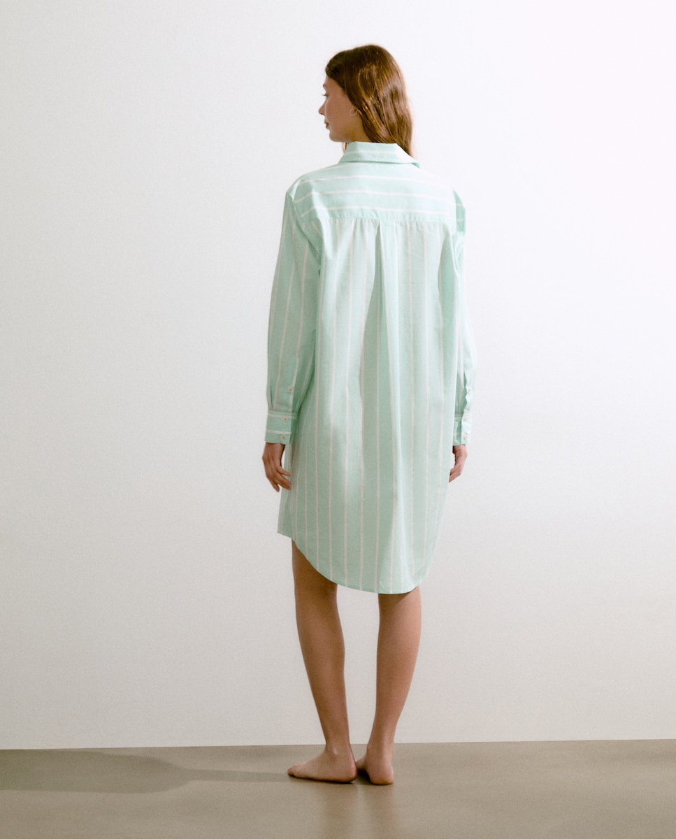 Camisa Aberta com Detalhe de Bolso Verde-2