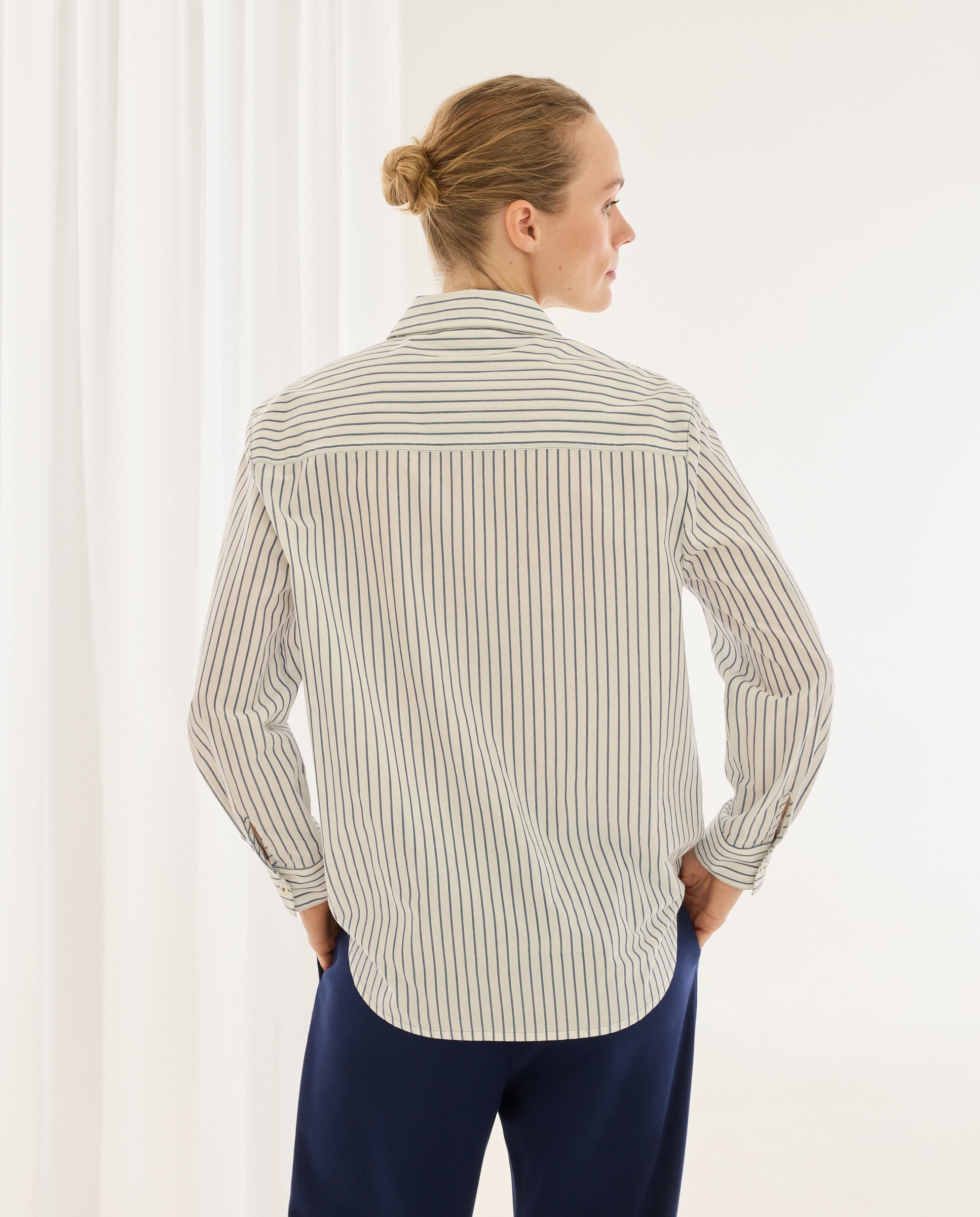 Camisa às Riscas Branco-3