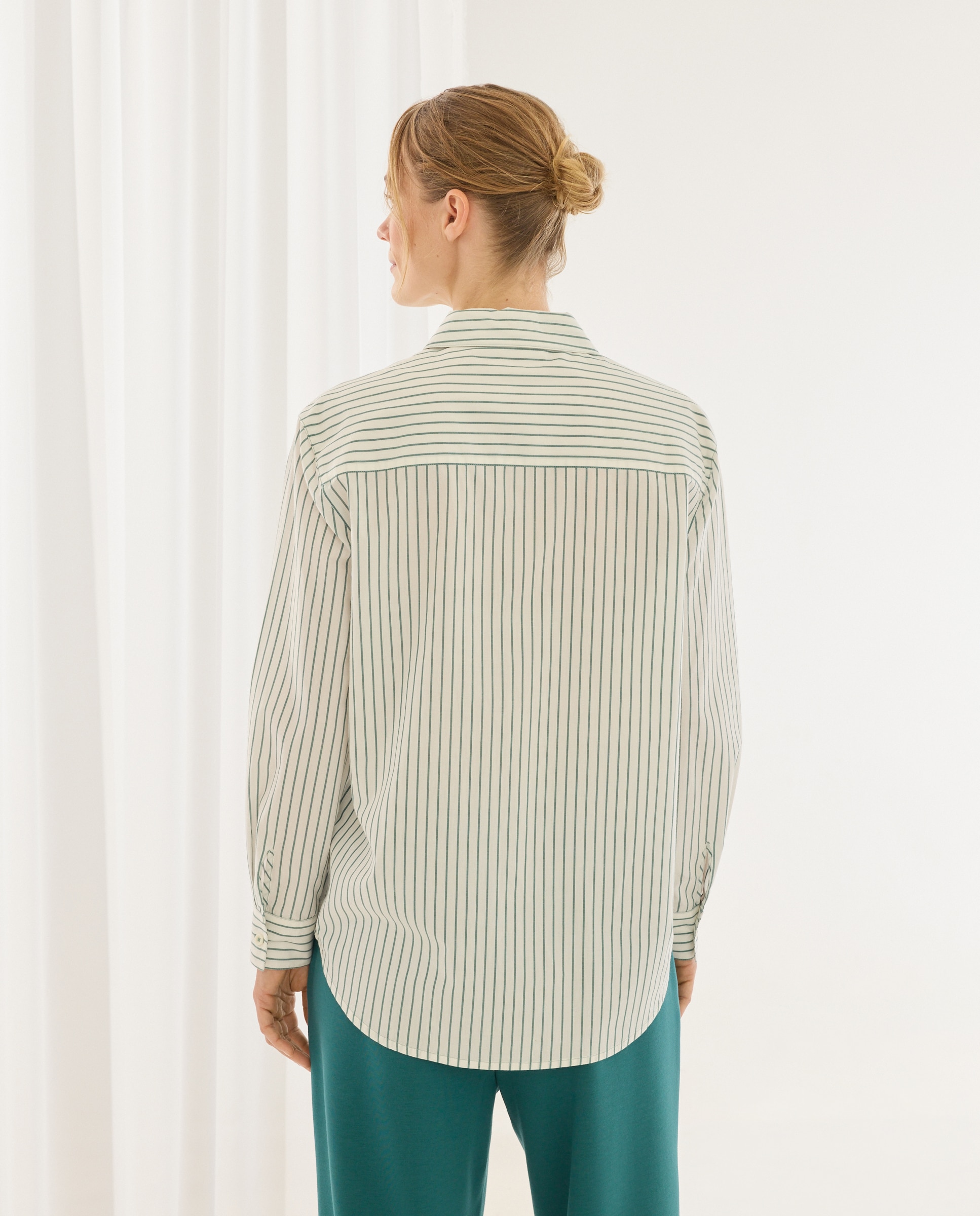Camisa às Riscas Branco-3