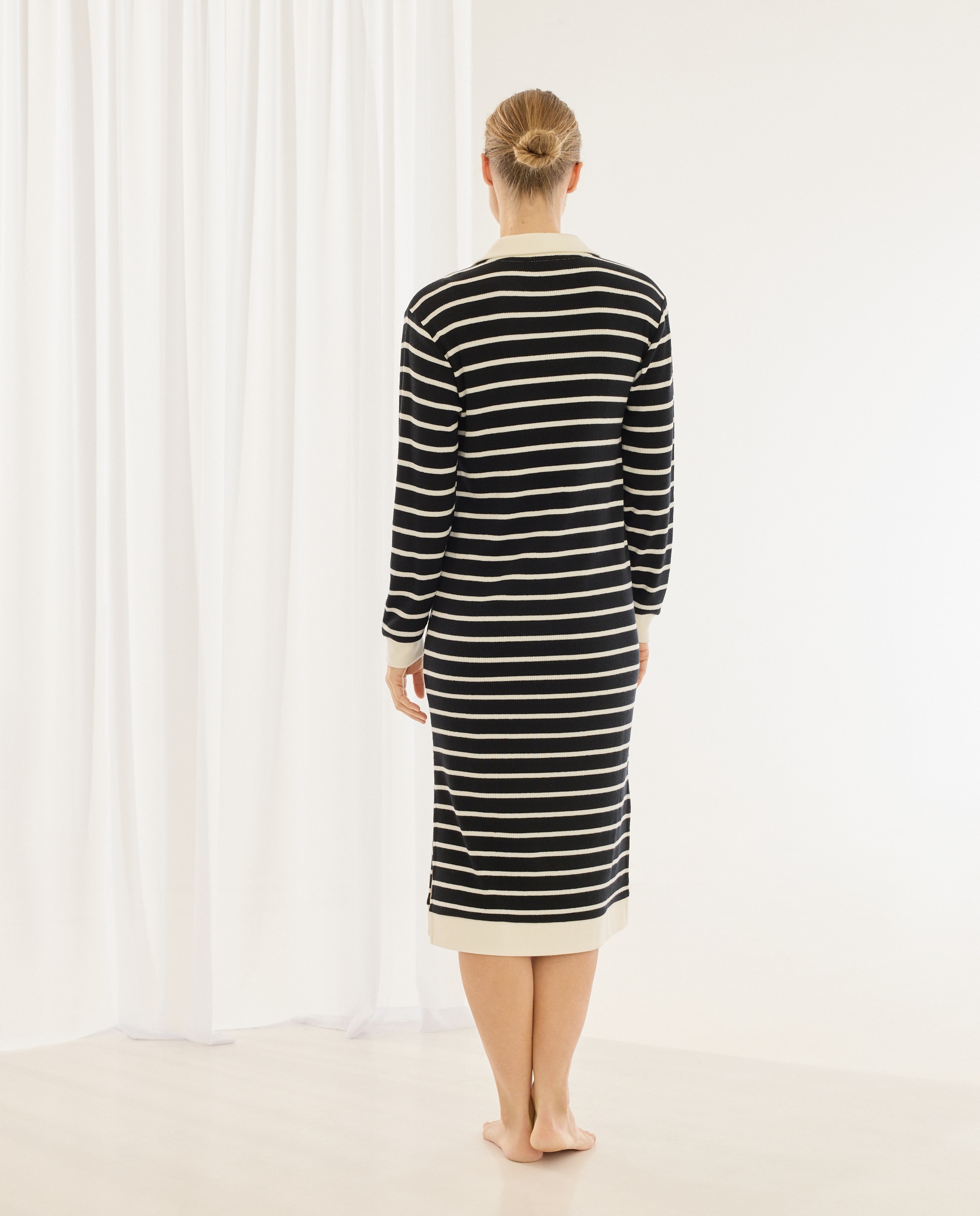 Vestido Tipo Polo às Riscas Preto-3