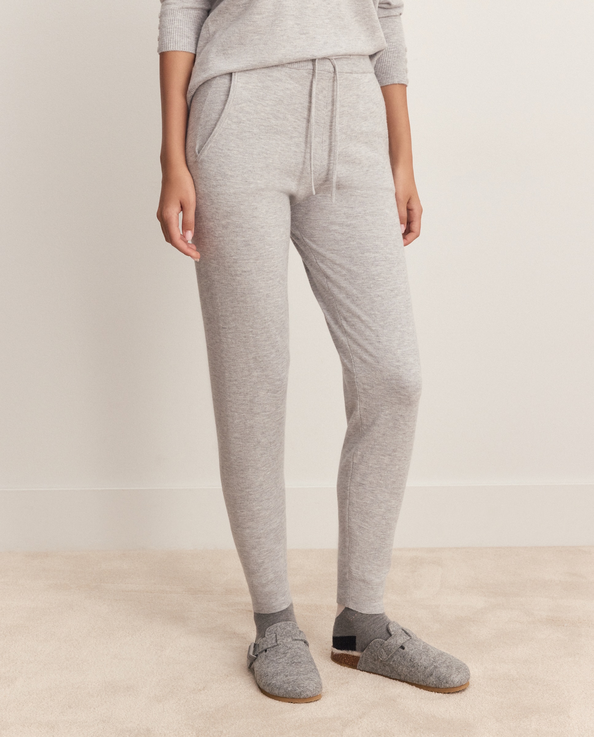 Joggers 820 Cinzento Médio-2