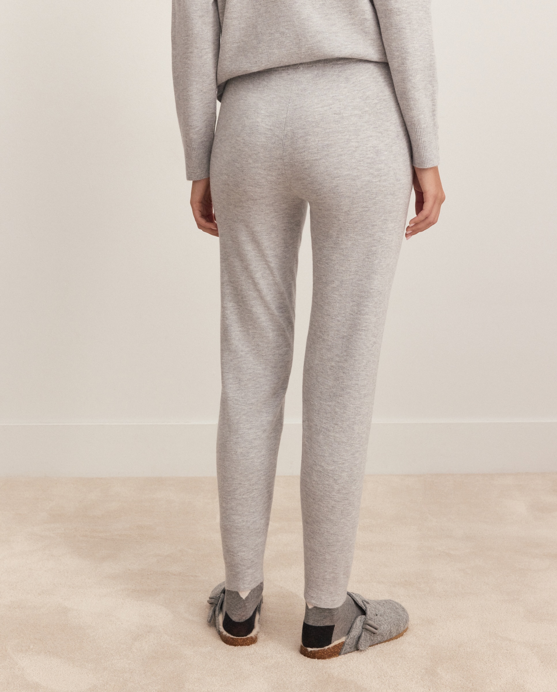 Joggers 820 Cinzento Médio-3