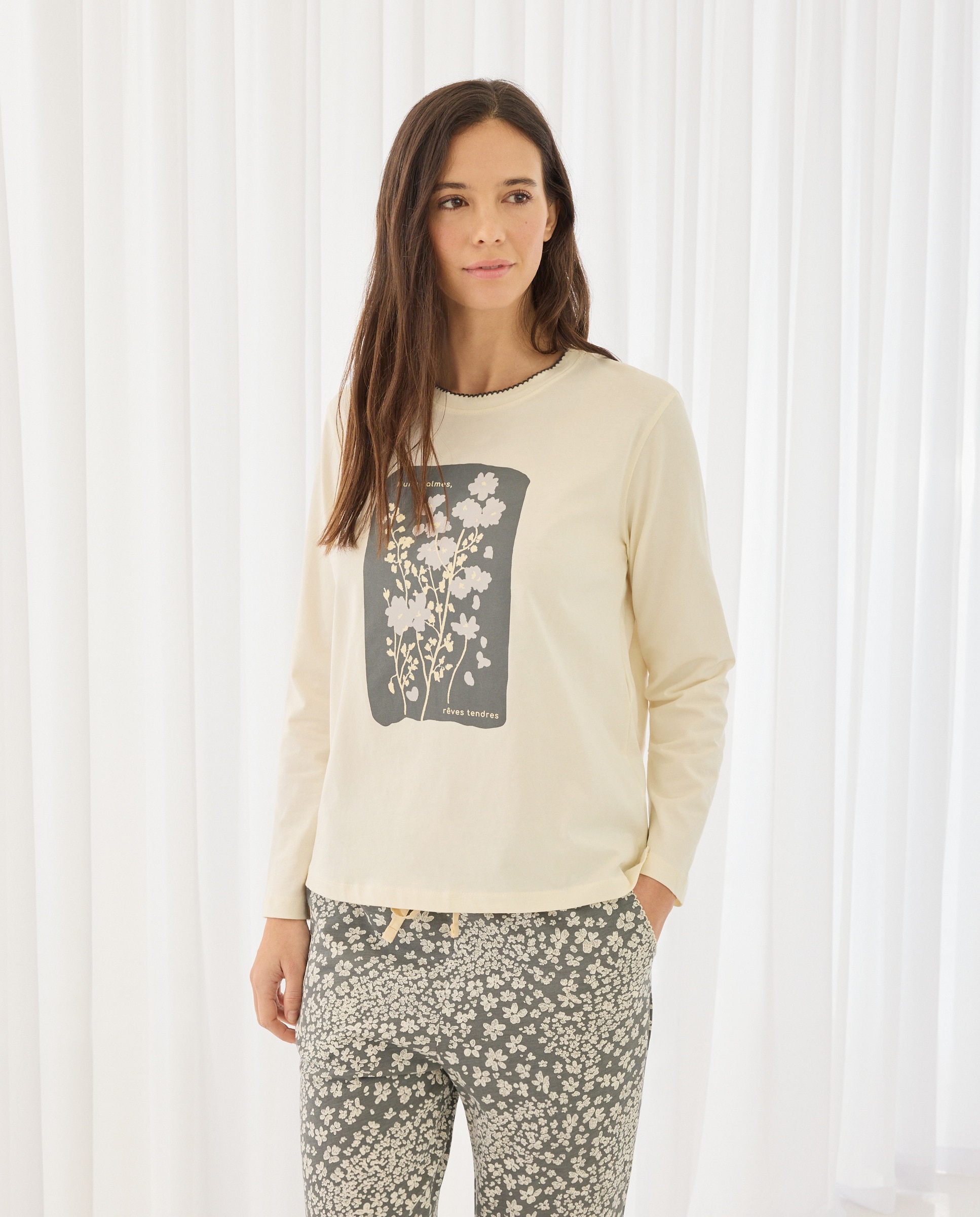 Imagem 0 de Camisola de Pijama com Detalhes de Piconela