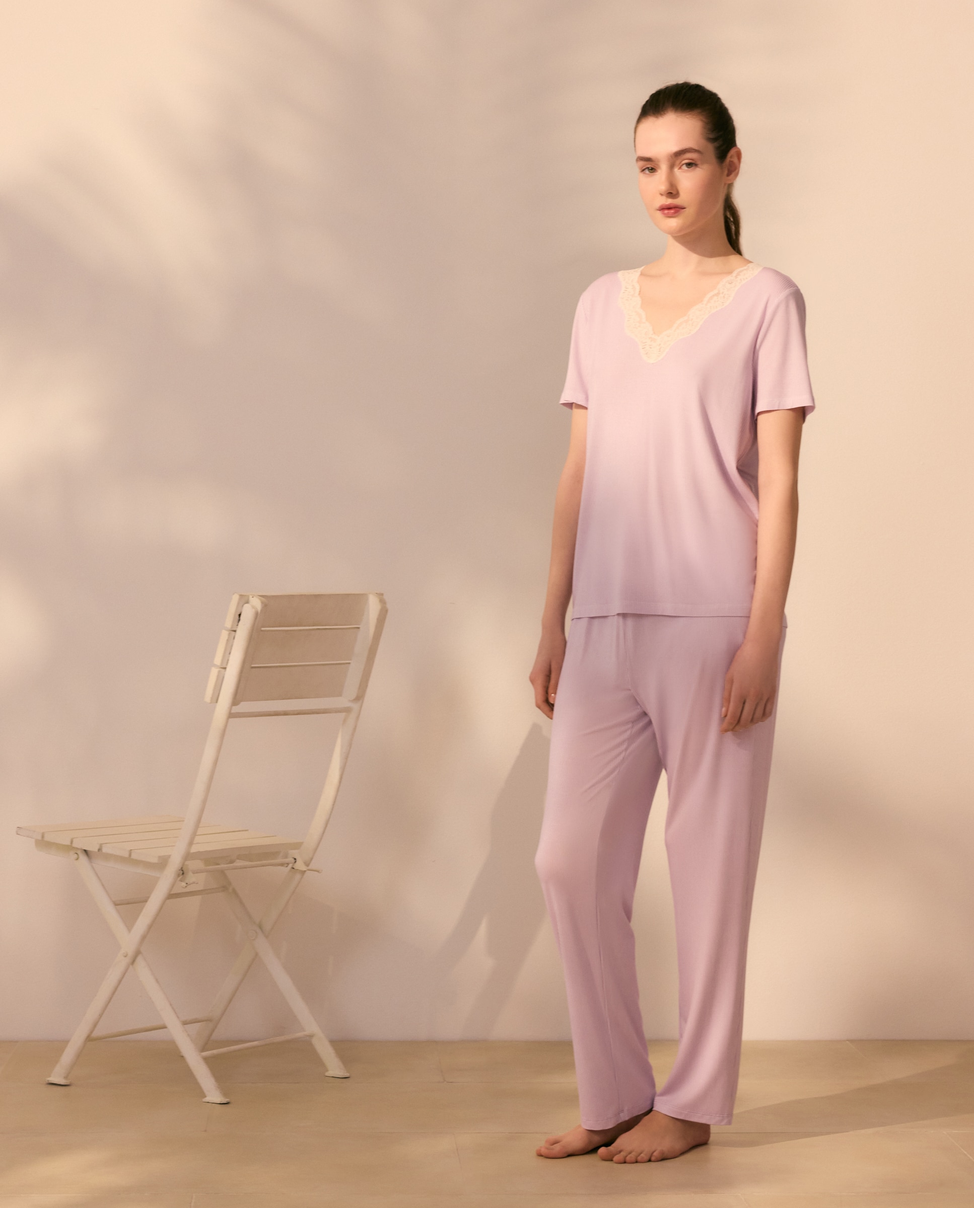 T-shirt de Decote com Renda e Estampado às Riscas Roxo-2