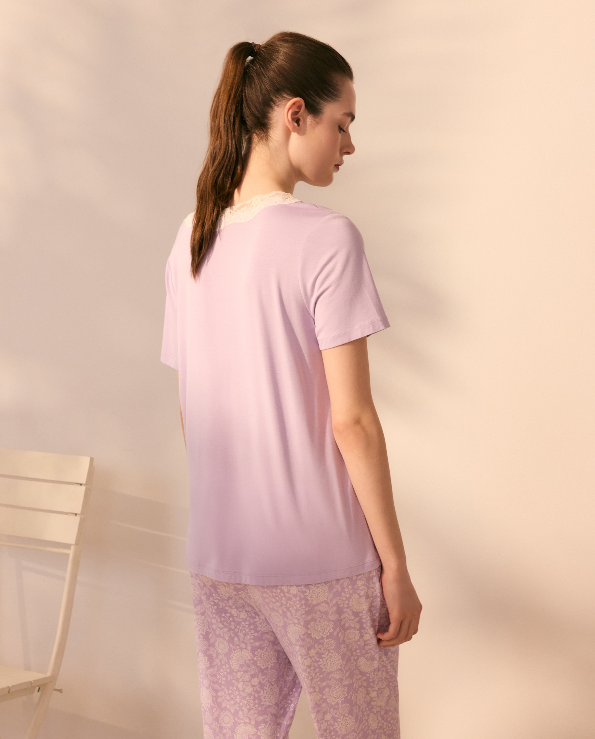 T-shirt Lisa de Decote com Renda 282 Malva-3