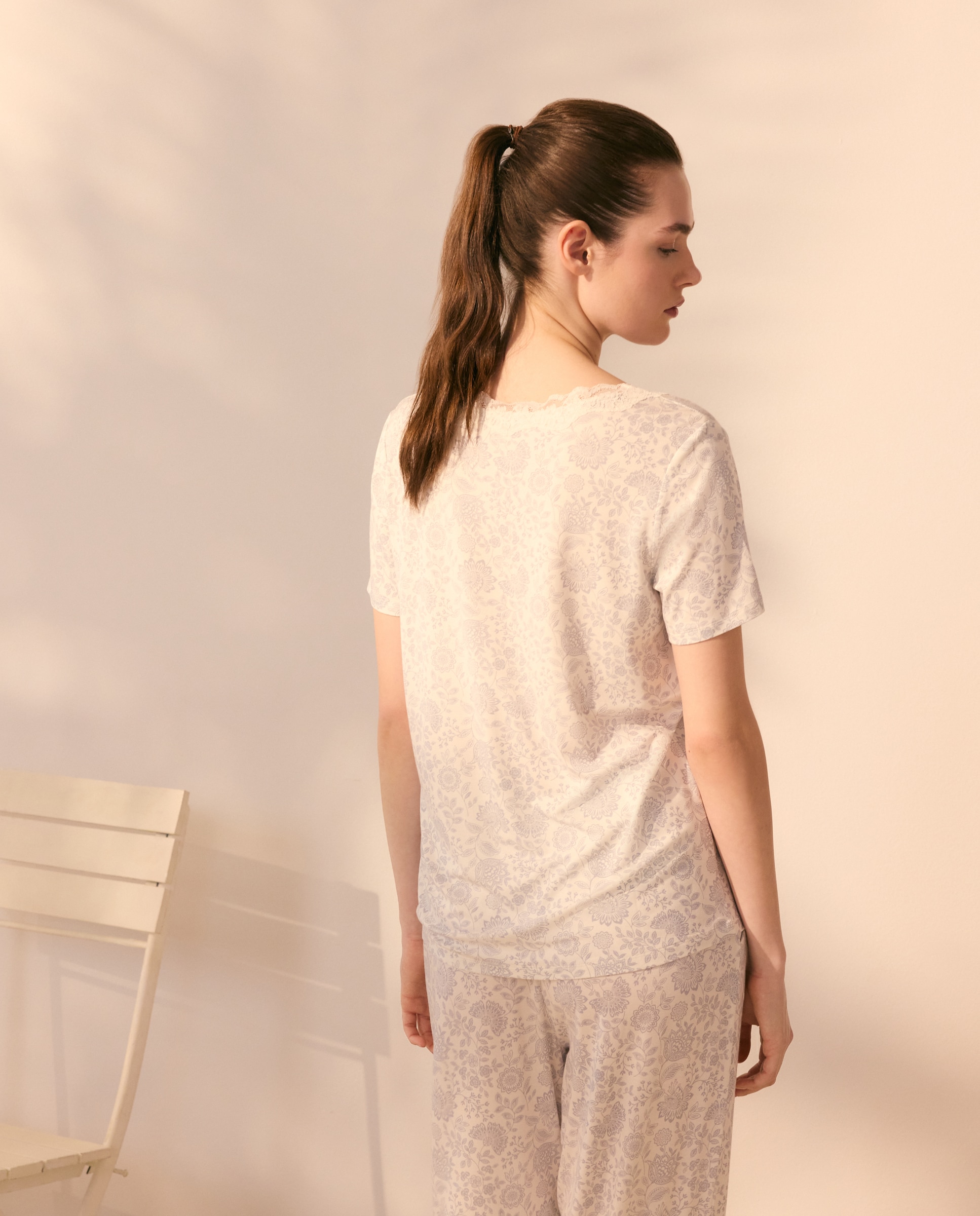 T-shirt de Decote com Renda e Estampado Branco-3