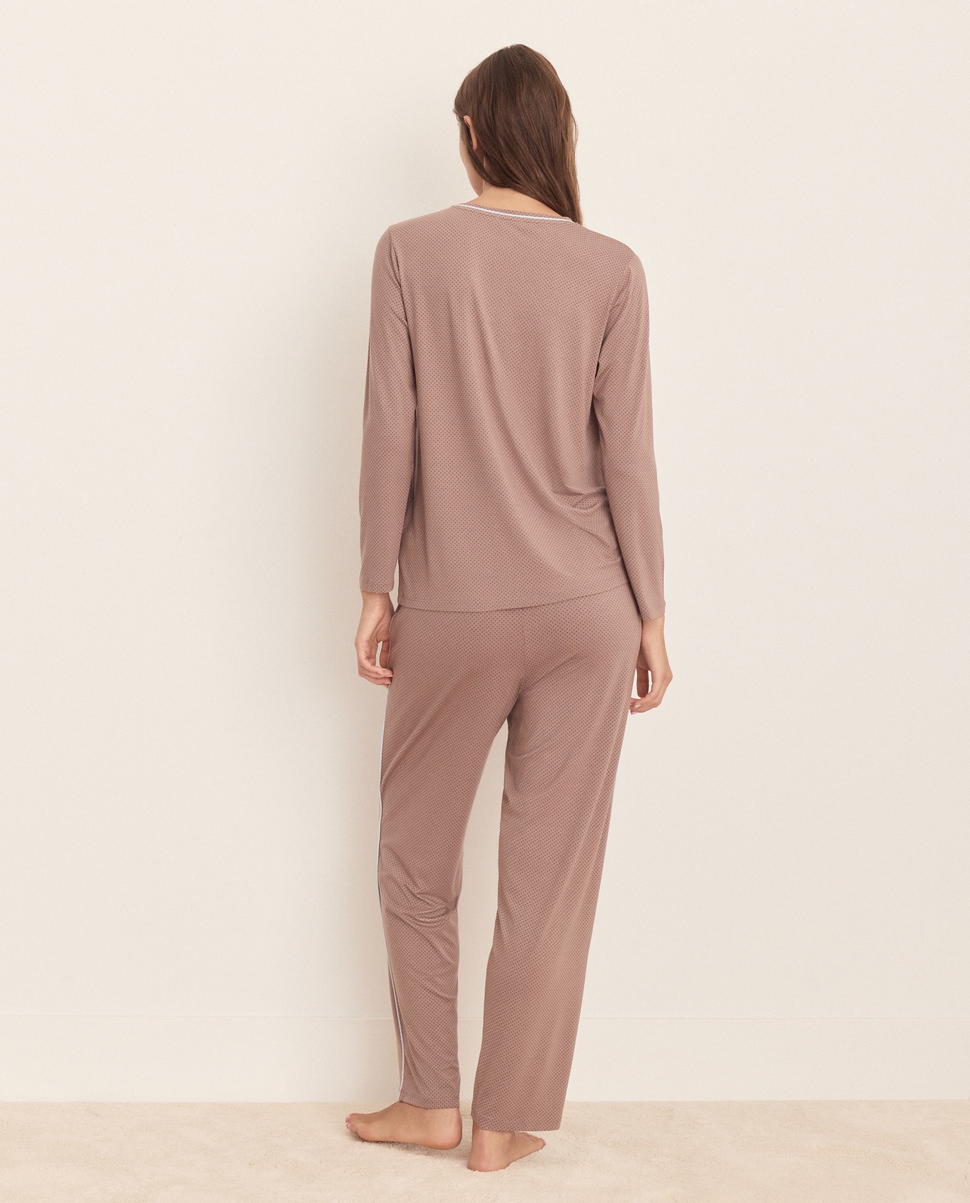Camiseta de mujer de cuello pico - Énfasis - Marrón Marrón-3
