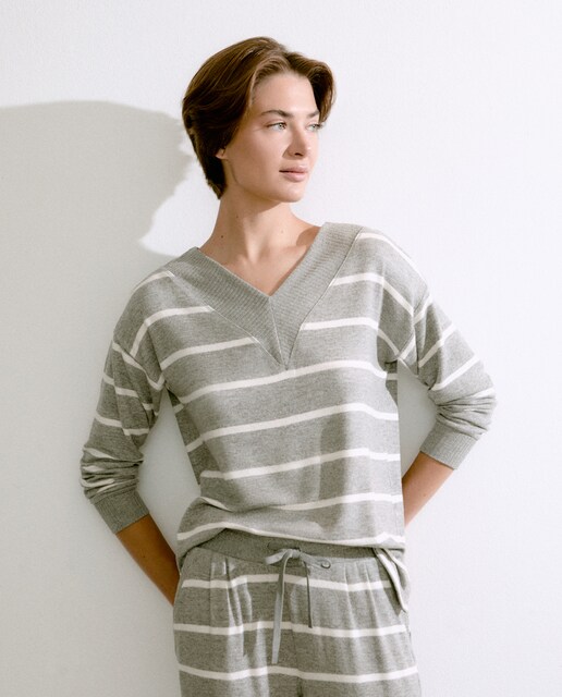 Imagen 0 de Jersey de mujer cuello pico