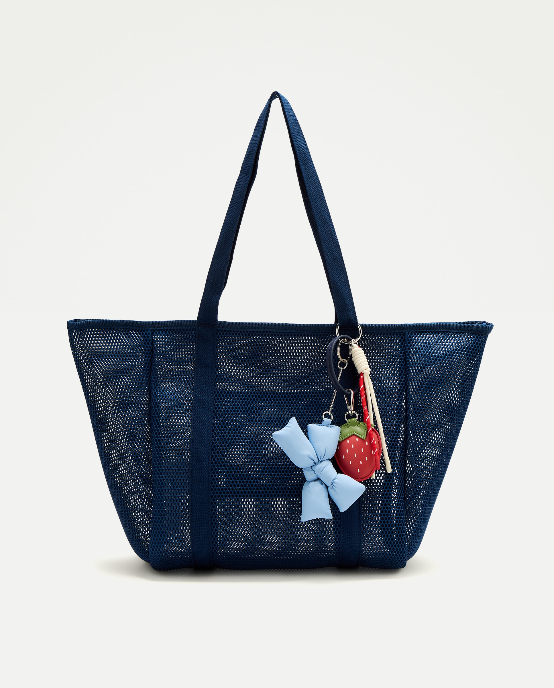 Imagem 0 de Mala com Conta de Laço e Morango