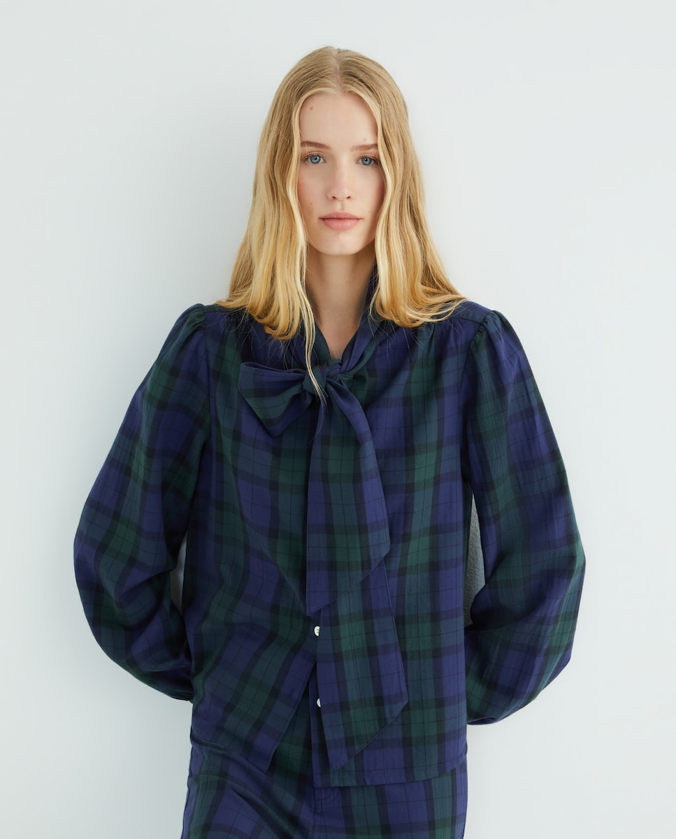 Blusa de mujer con lazada en el cuello · Unit · El Corte Inglés