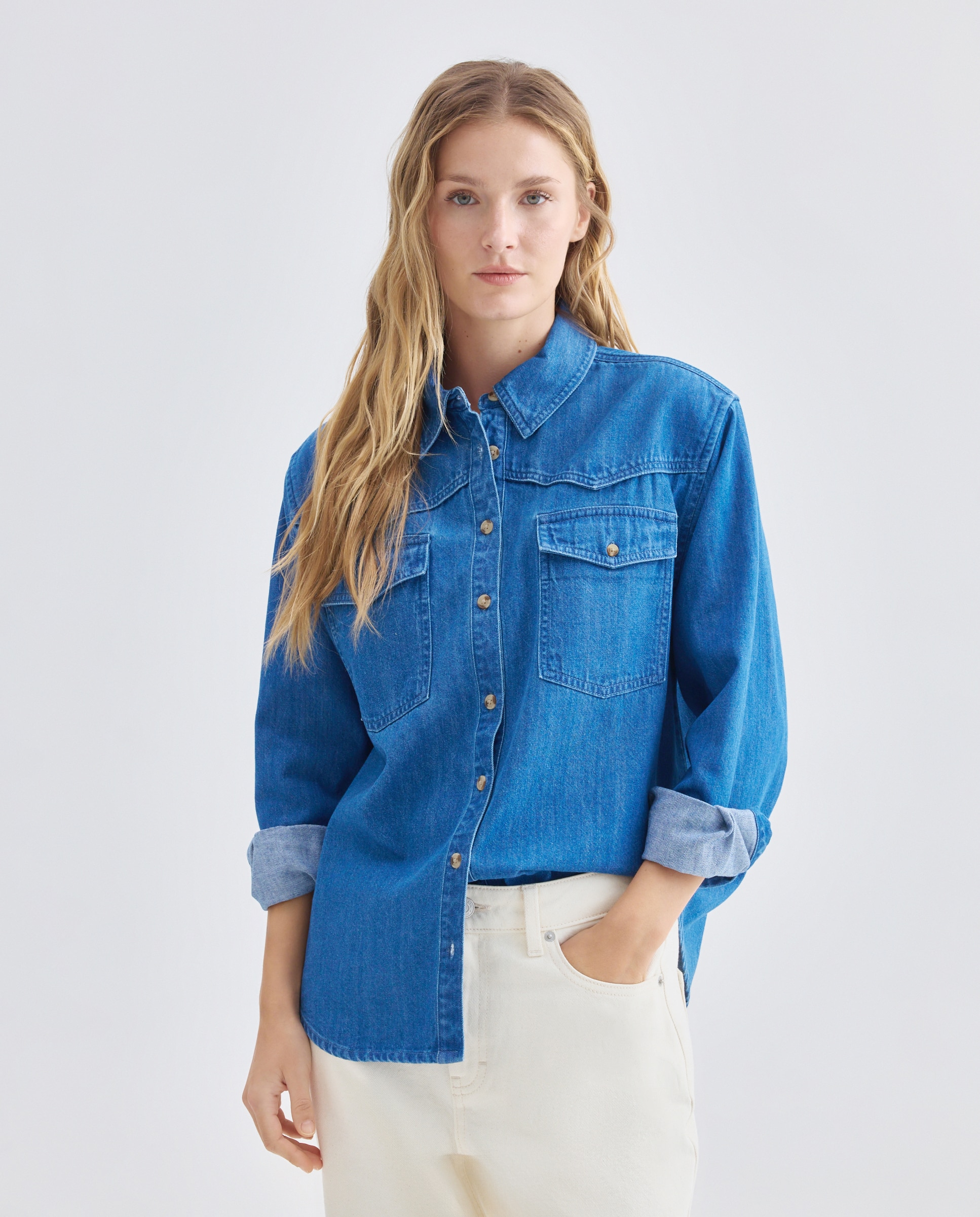 Imagen 0 de Sobrecamisa de mujer denim