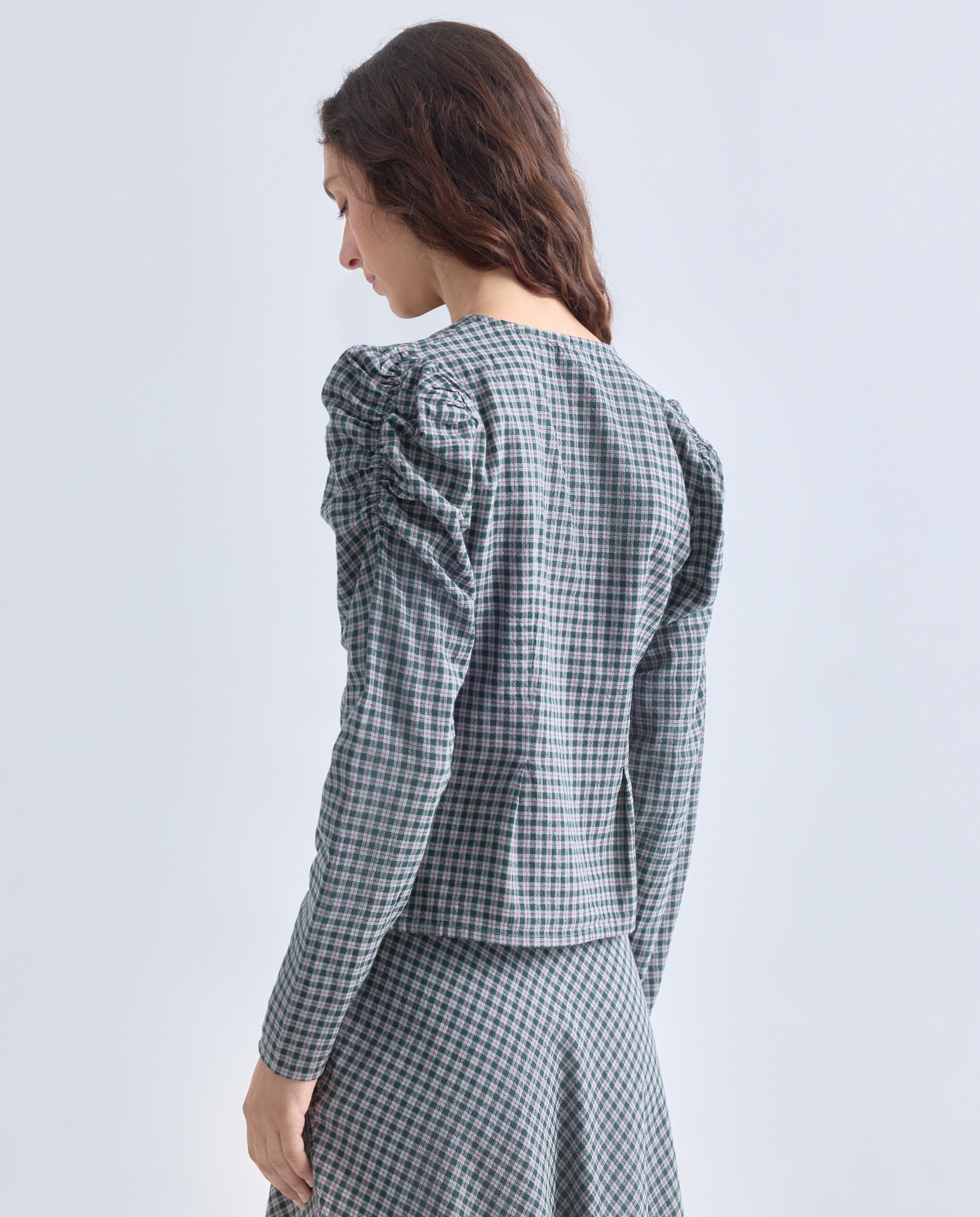 Blusa de mujer de cuadros con flores bordadas total look Verde-3
