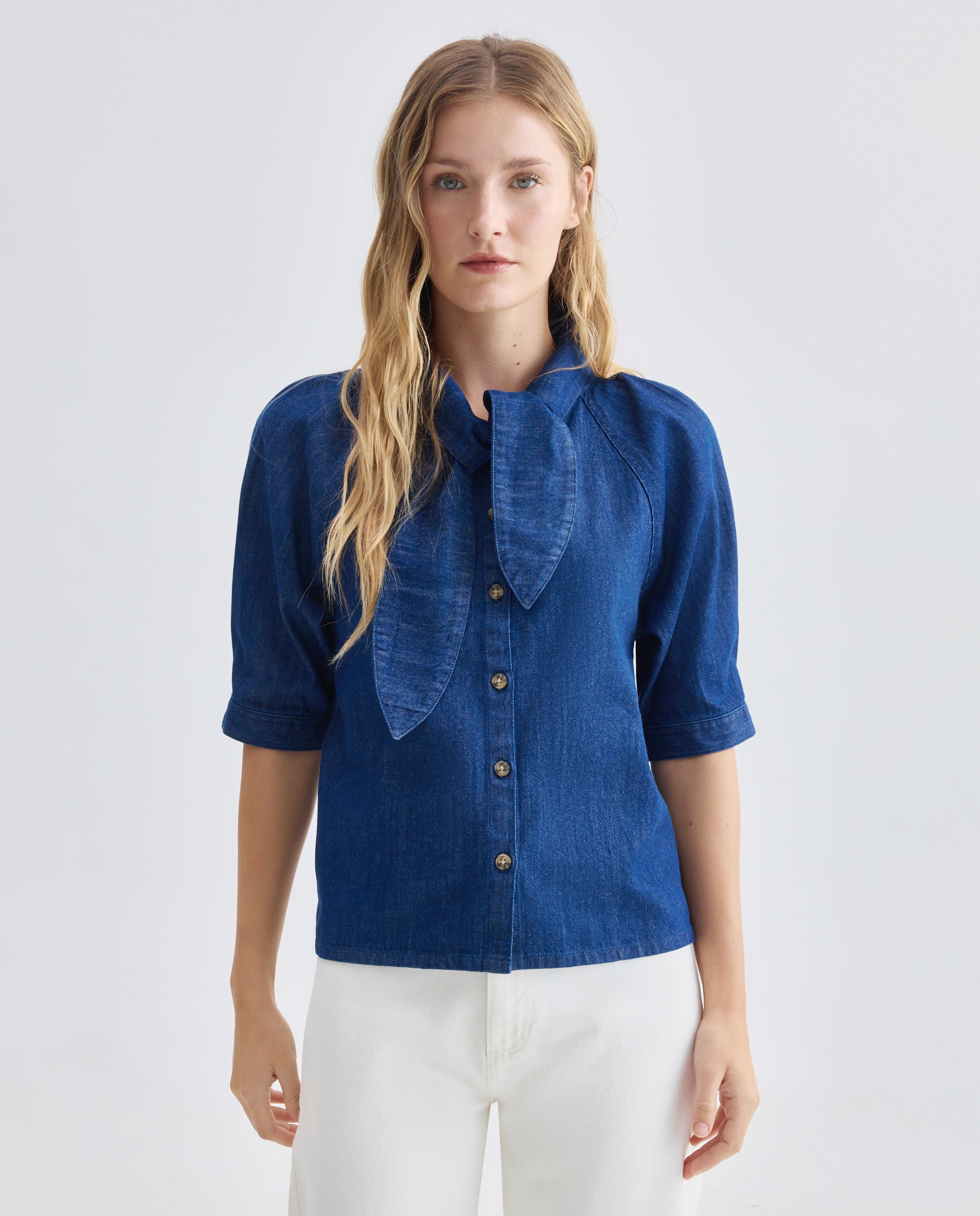 Imagen 0 de Blusa de mujer denim lazada total look