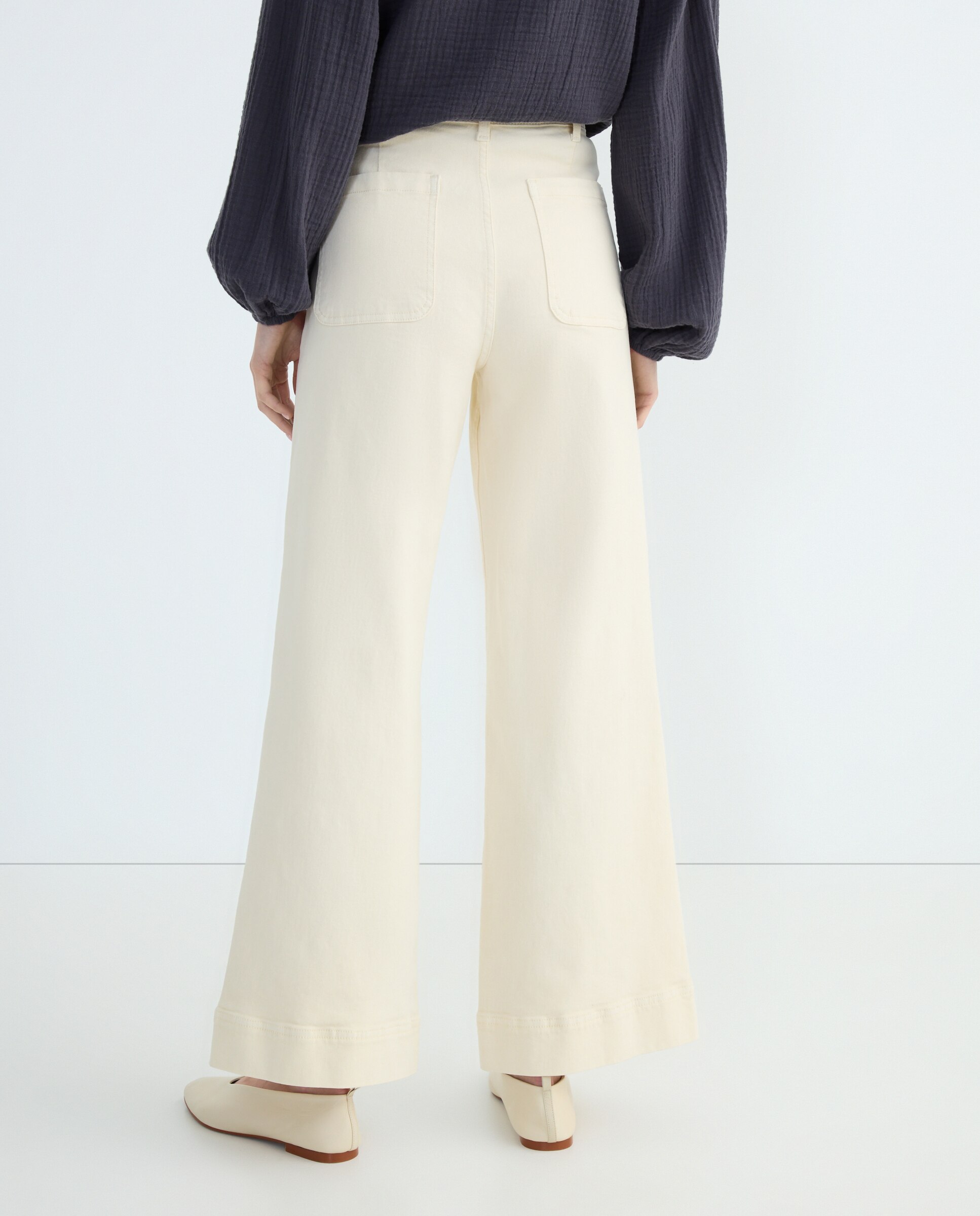 Pantalón campana sarga de mujer con bolsillos Blanco roto-3