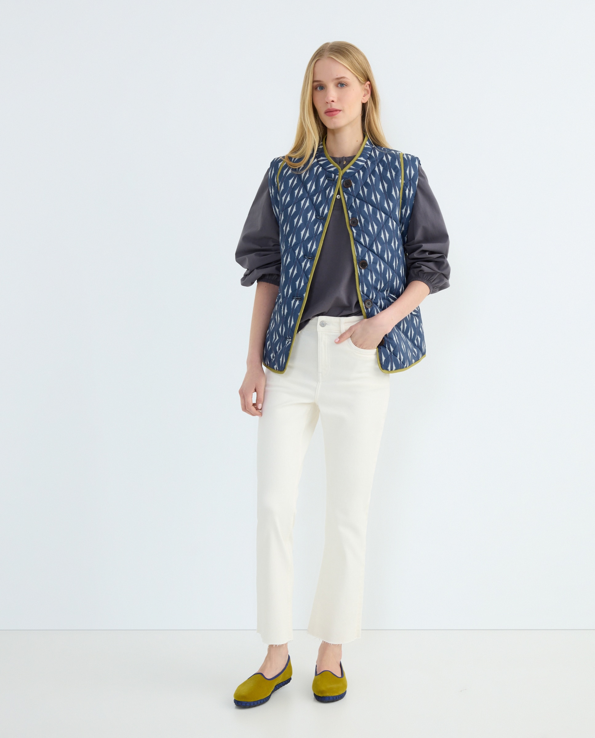 Pantalón cropped flare sarga de mujer Blanco roto-1