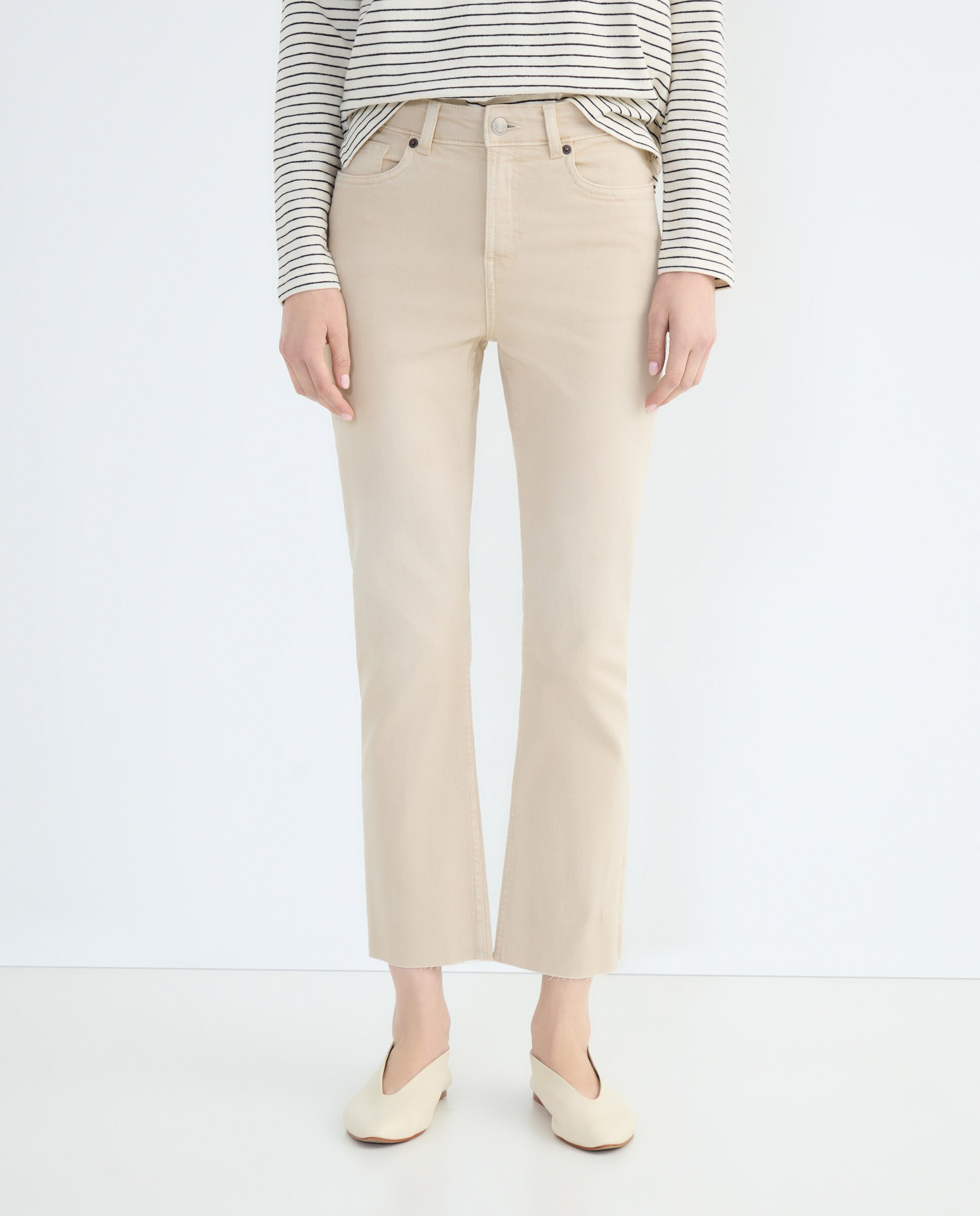 Pantalón cropped flare sarga de mujer Beige-2