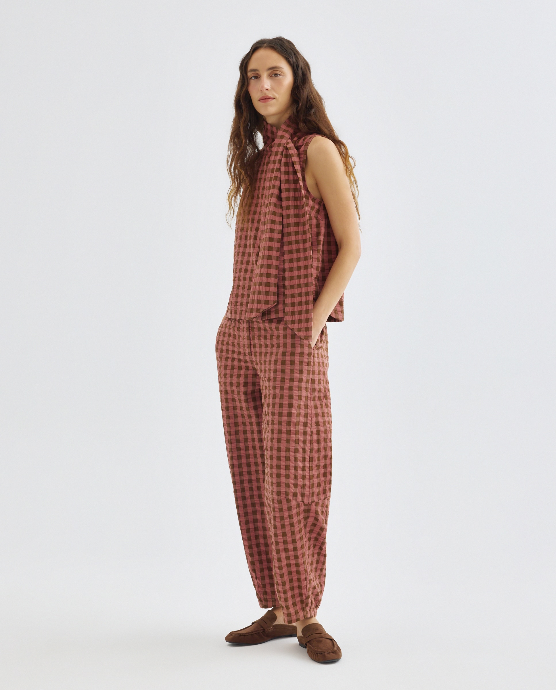Imagen 0 de Pantalón de mujer de cuadros total look