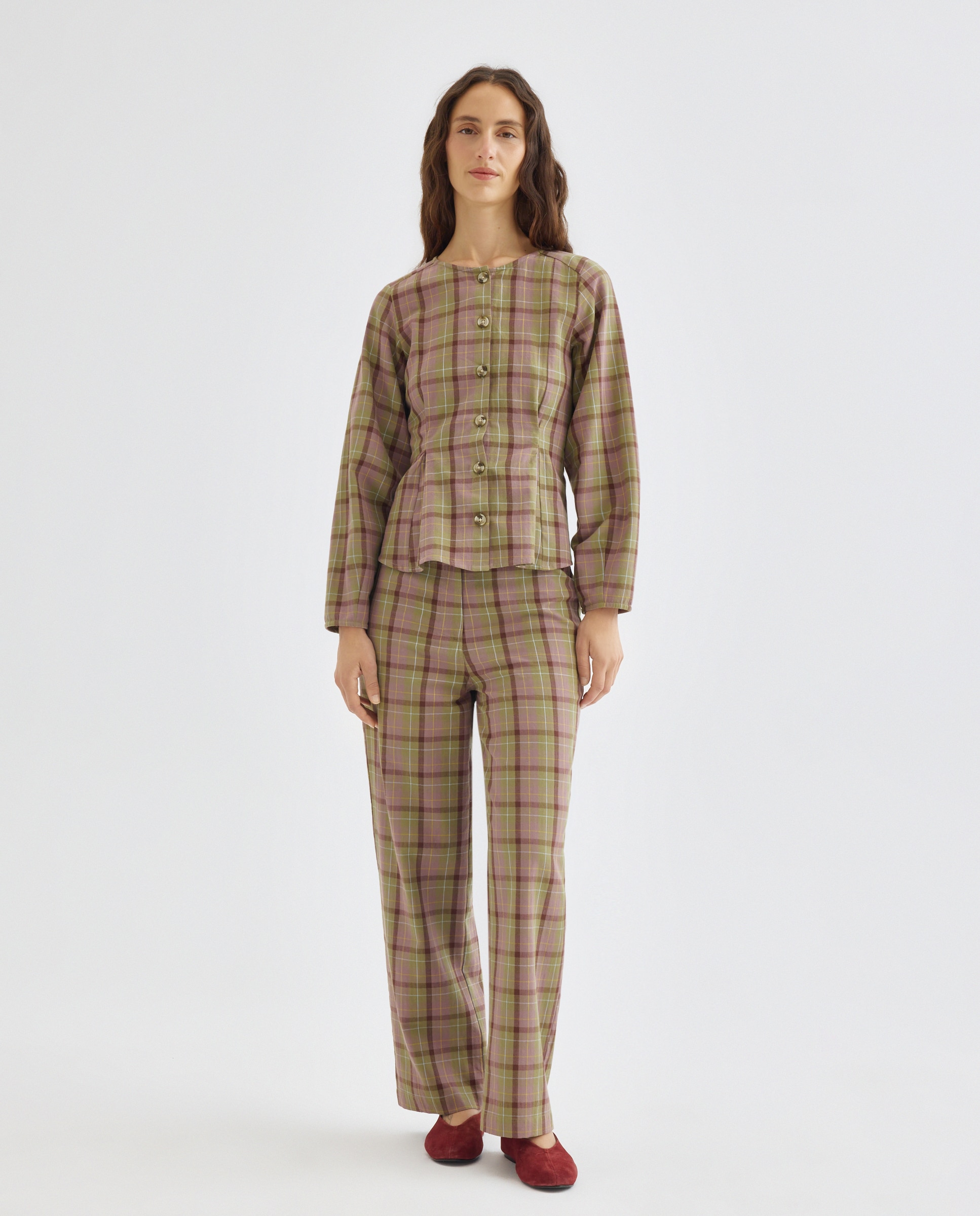 Imagen 0 de Pantalón de mujer de cuadros recto total look