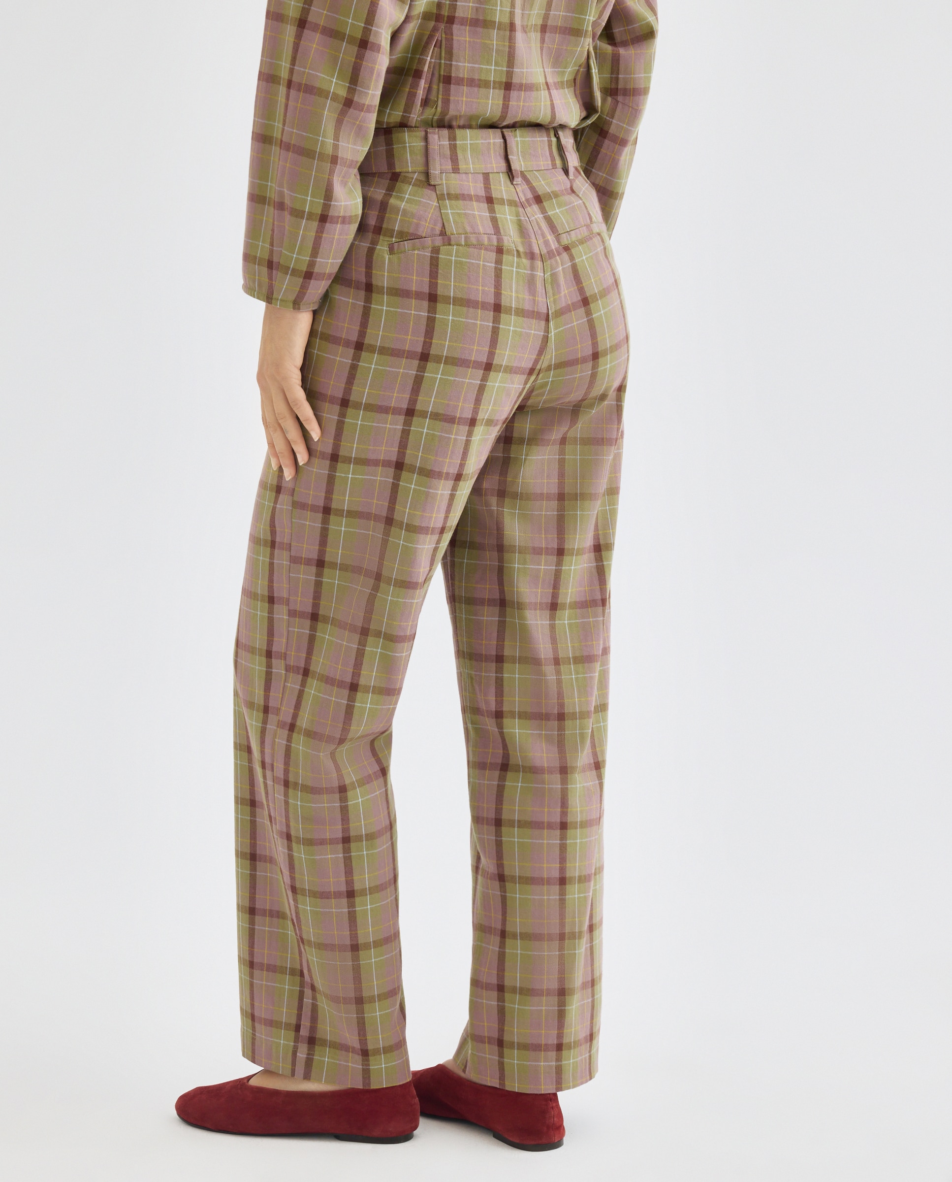 Pantalón de mujer de cuadros recto total look Rosa-3