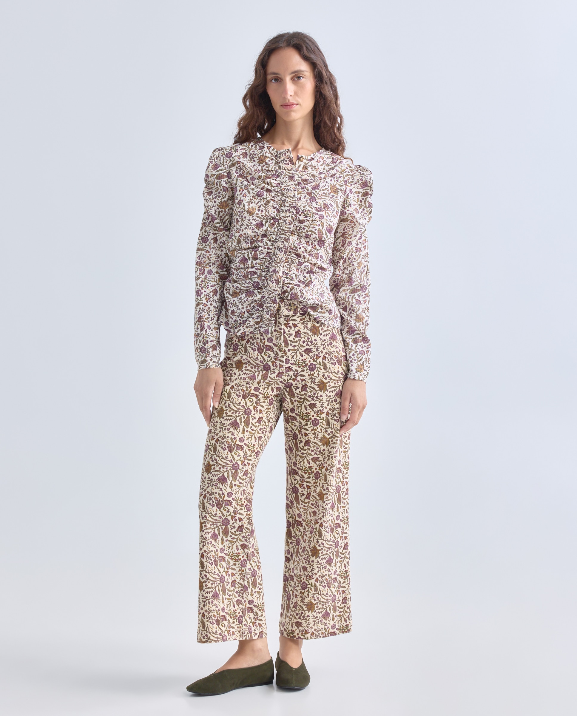 Imagen 0 de Pantalón de mujer culotte de pana de flores