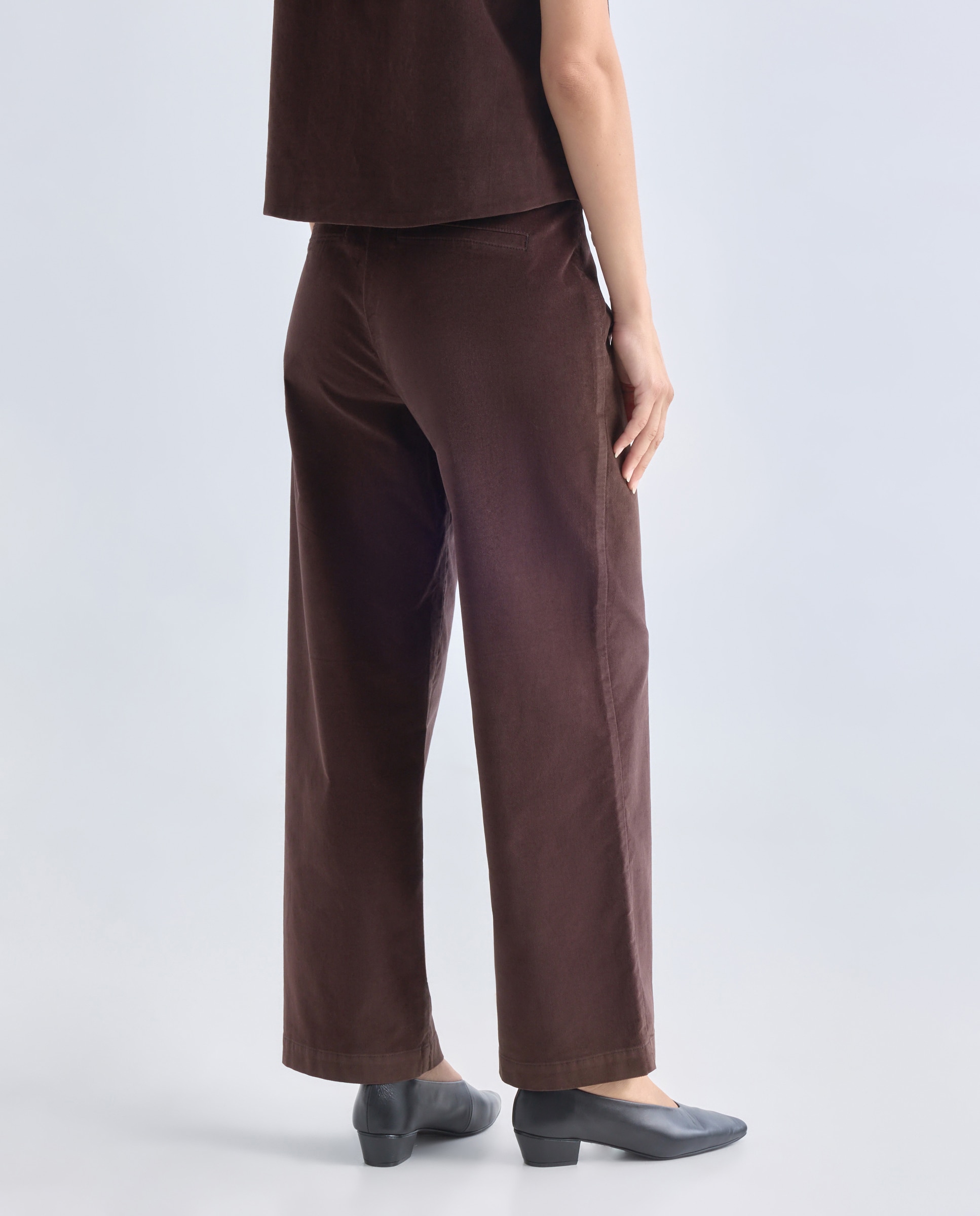 Pantalón de mujer recto velvet total look Chocolate-3