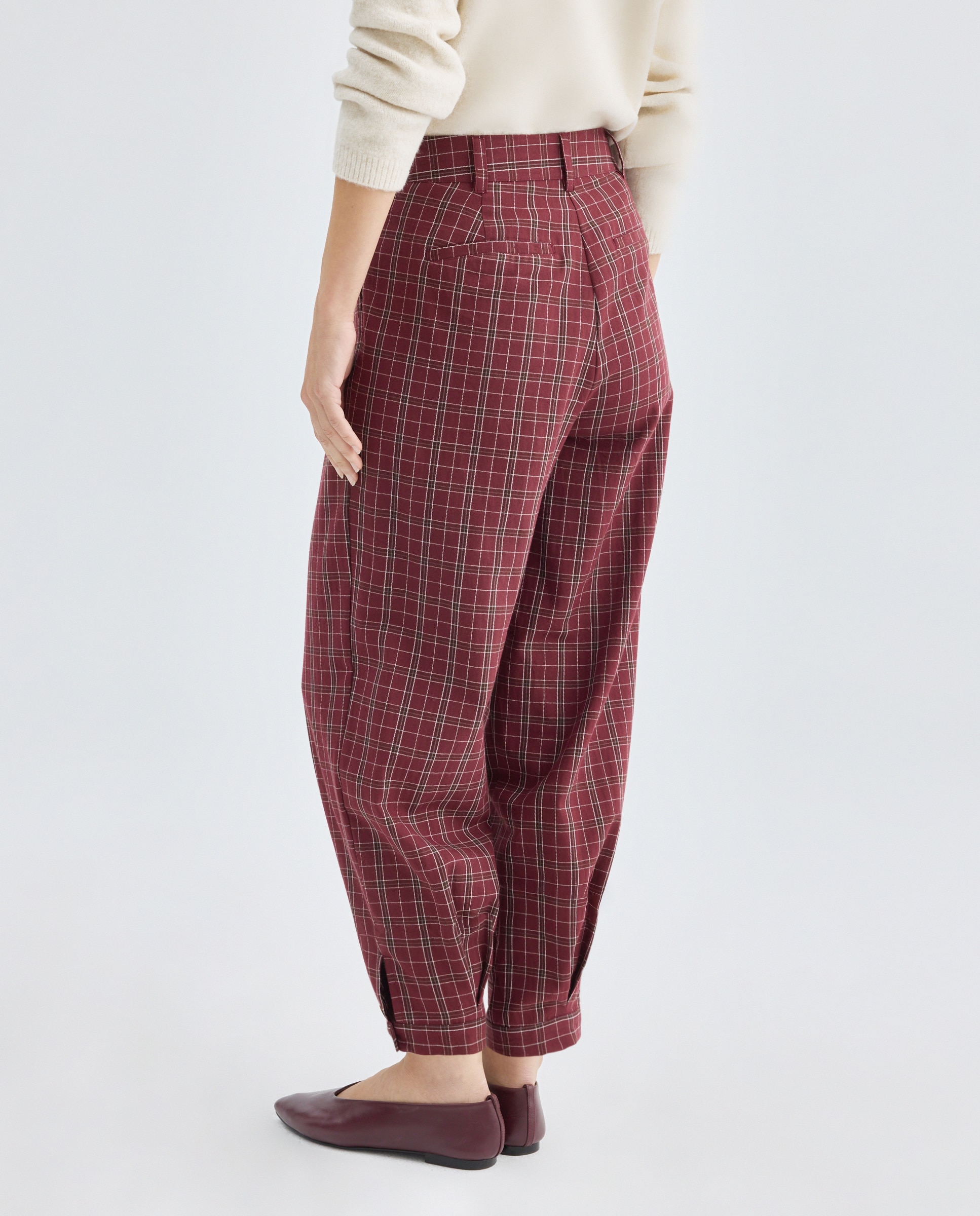Pantalón de mujer barrel de cuadros total look Rojo-3
