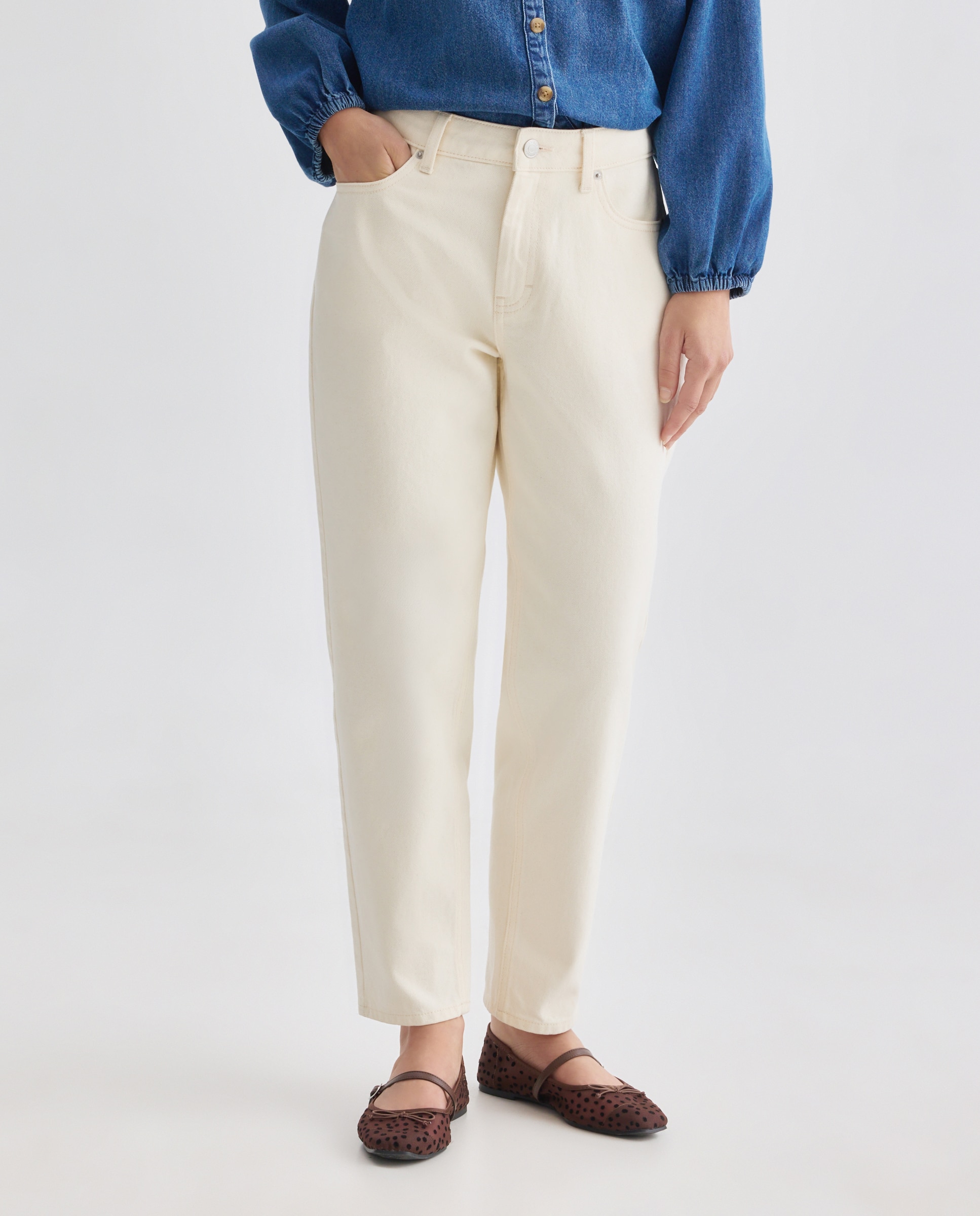 Pantalón de mujer denim mom 120 Crudo-2