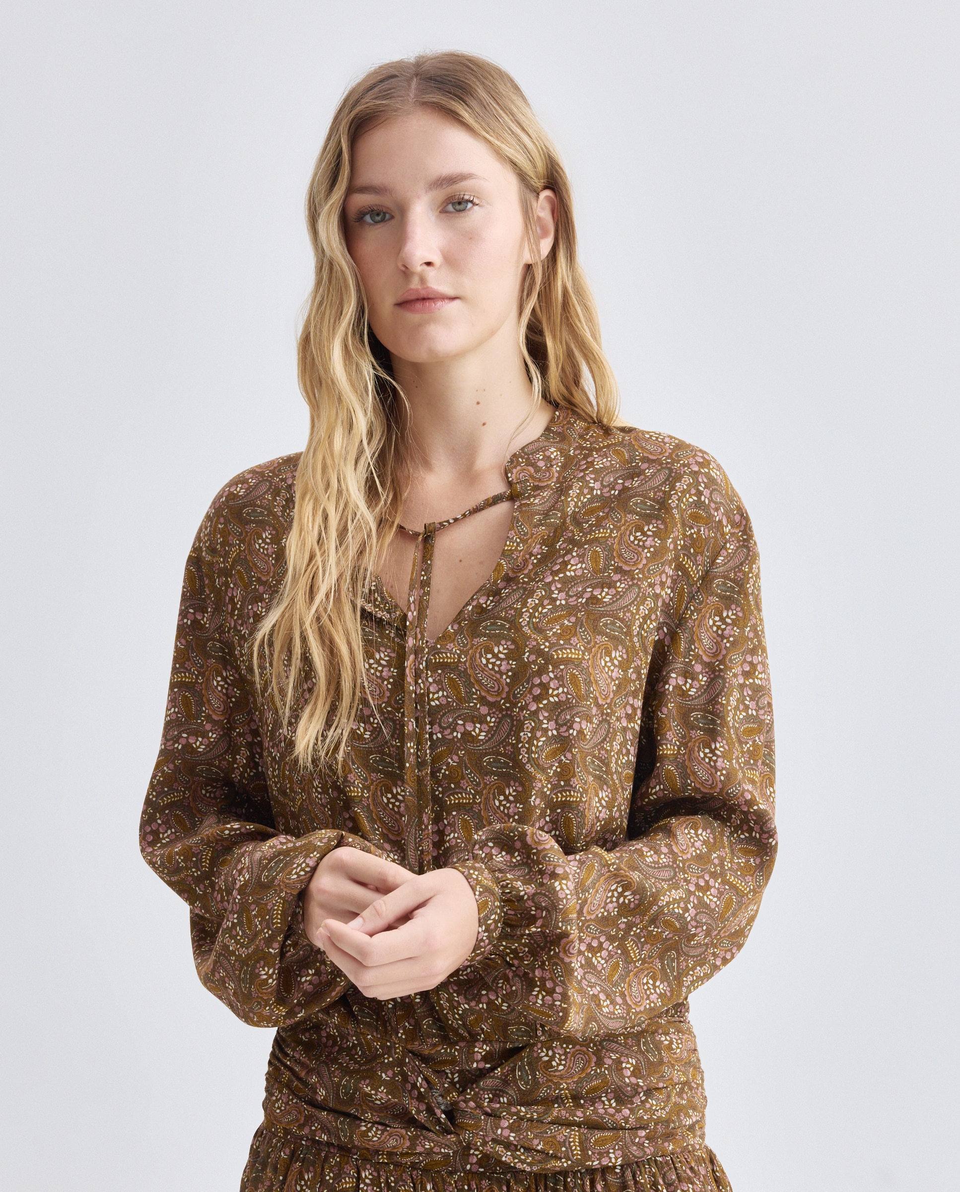 Vestido de mujer estampado paisley corto Marrón-2