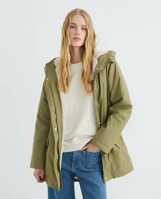 Imagen 0 de Chubasquero de mujer engomado con capucha