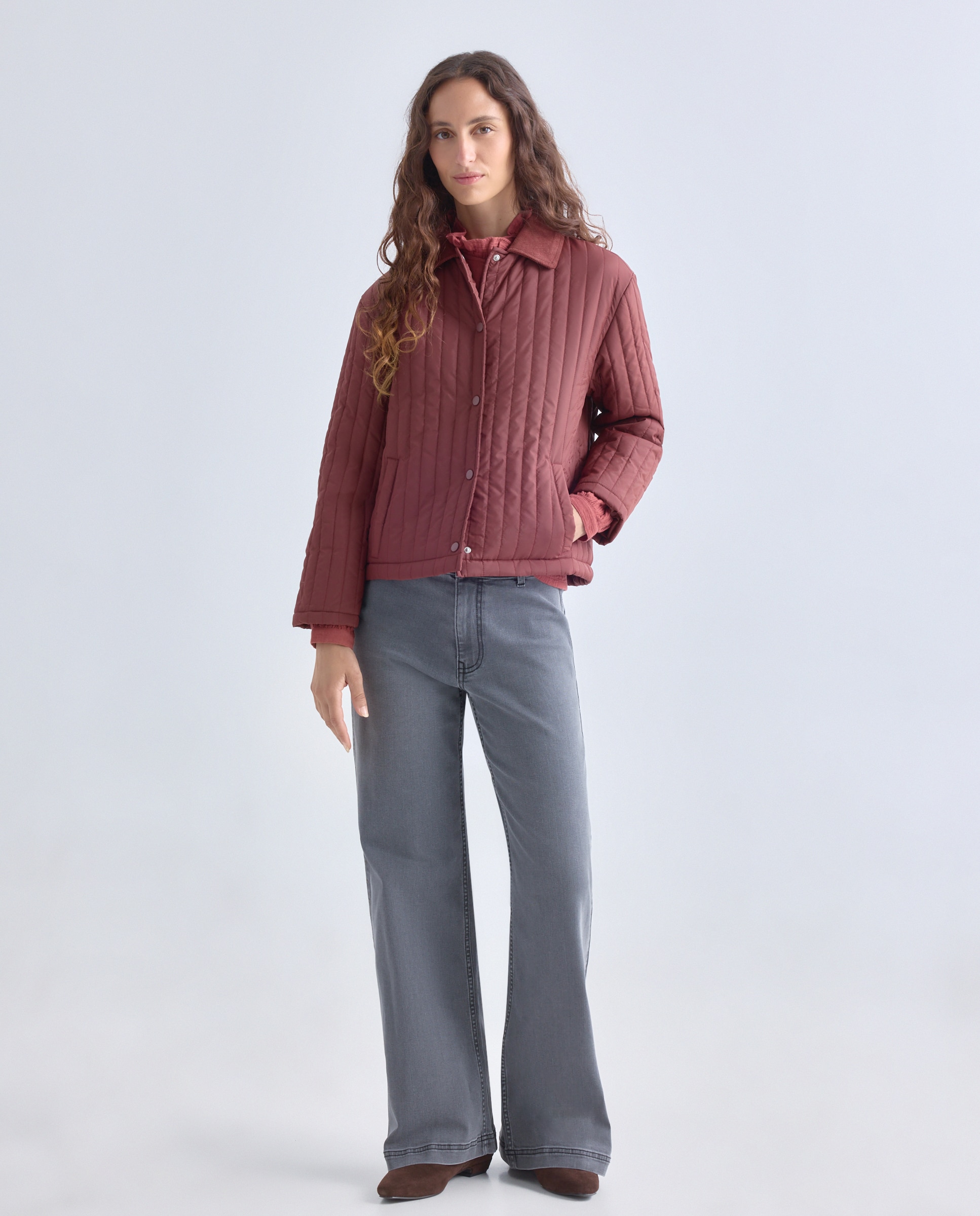 Chaqueta de mujer acolchado vertical con pañoleta 740 Tabaco-2
